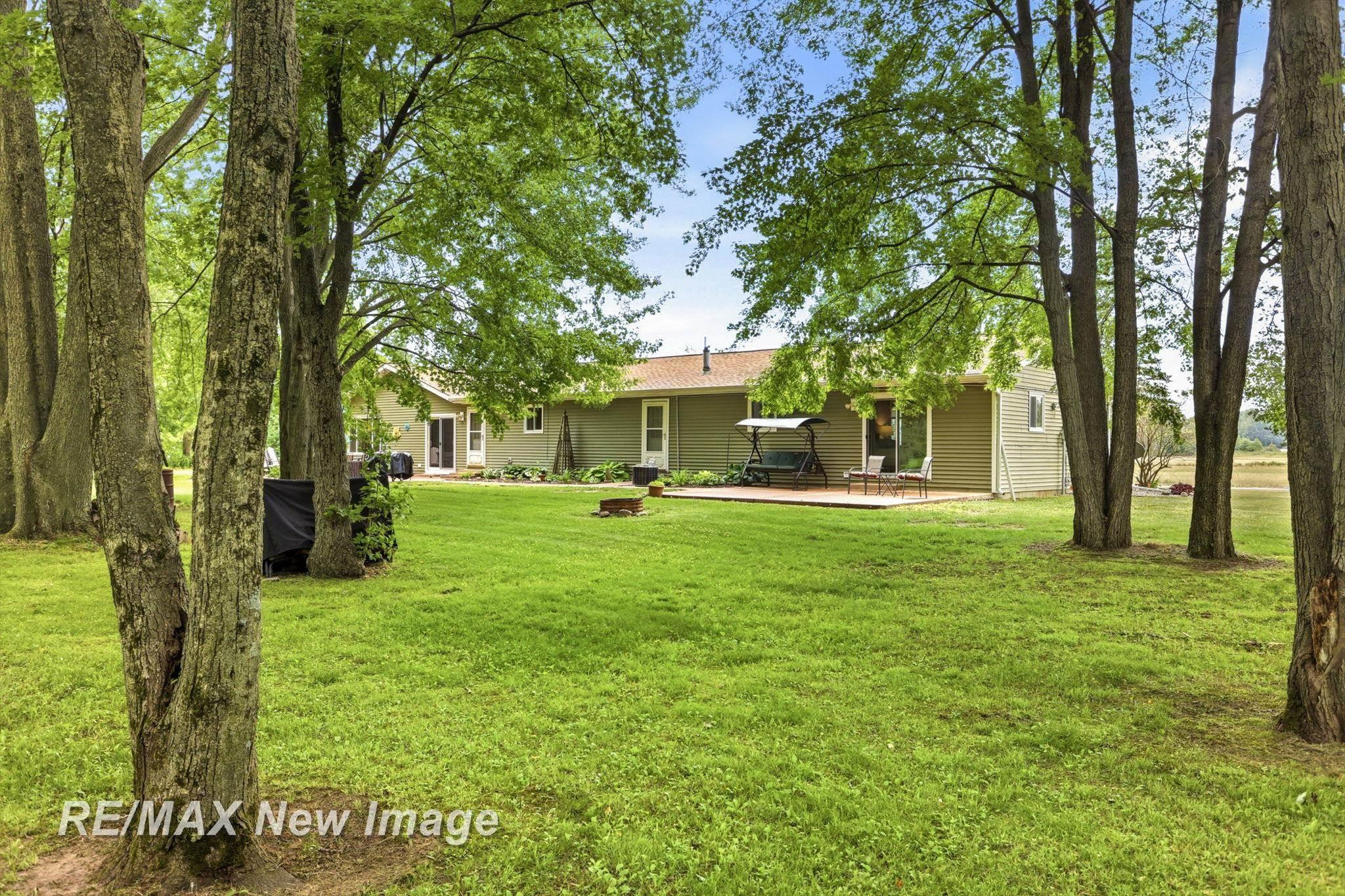 8385 Canada Road, Birch Run, MI 48415 — Photo 37
