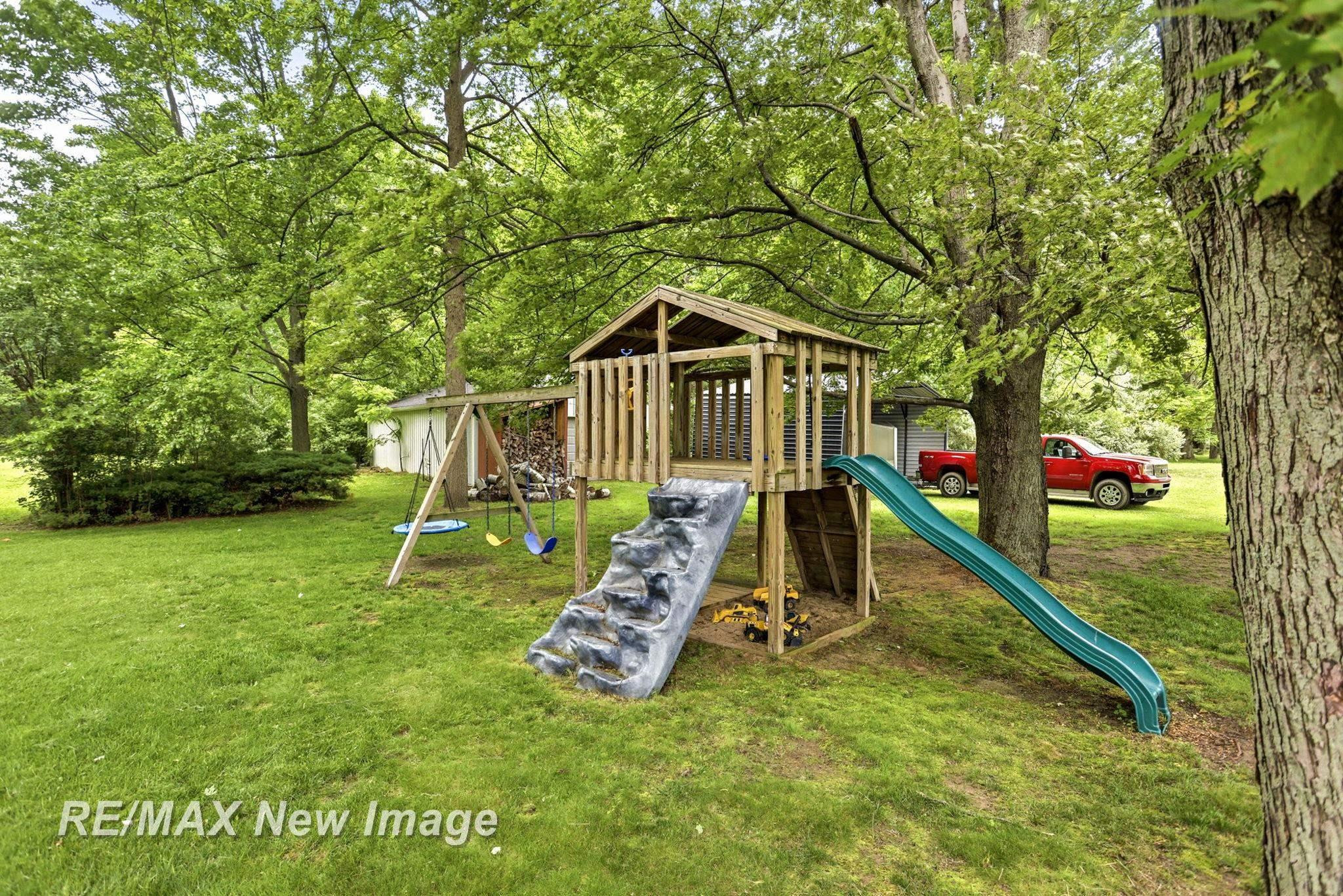 8385 Canada Road, Birch Run, MI 48415 — Photo 43