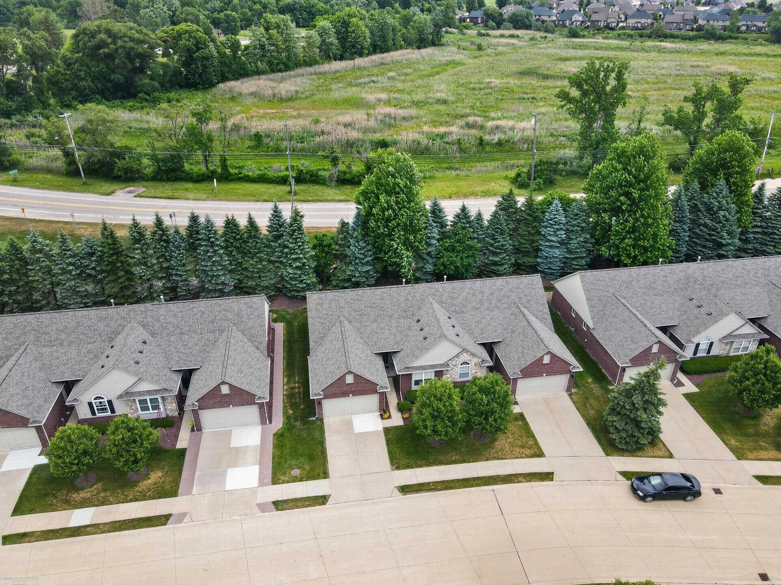 52688 Sable Drive, 16, Macomb, MI 48042 — Photo 7