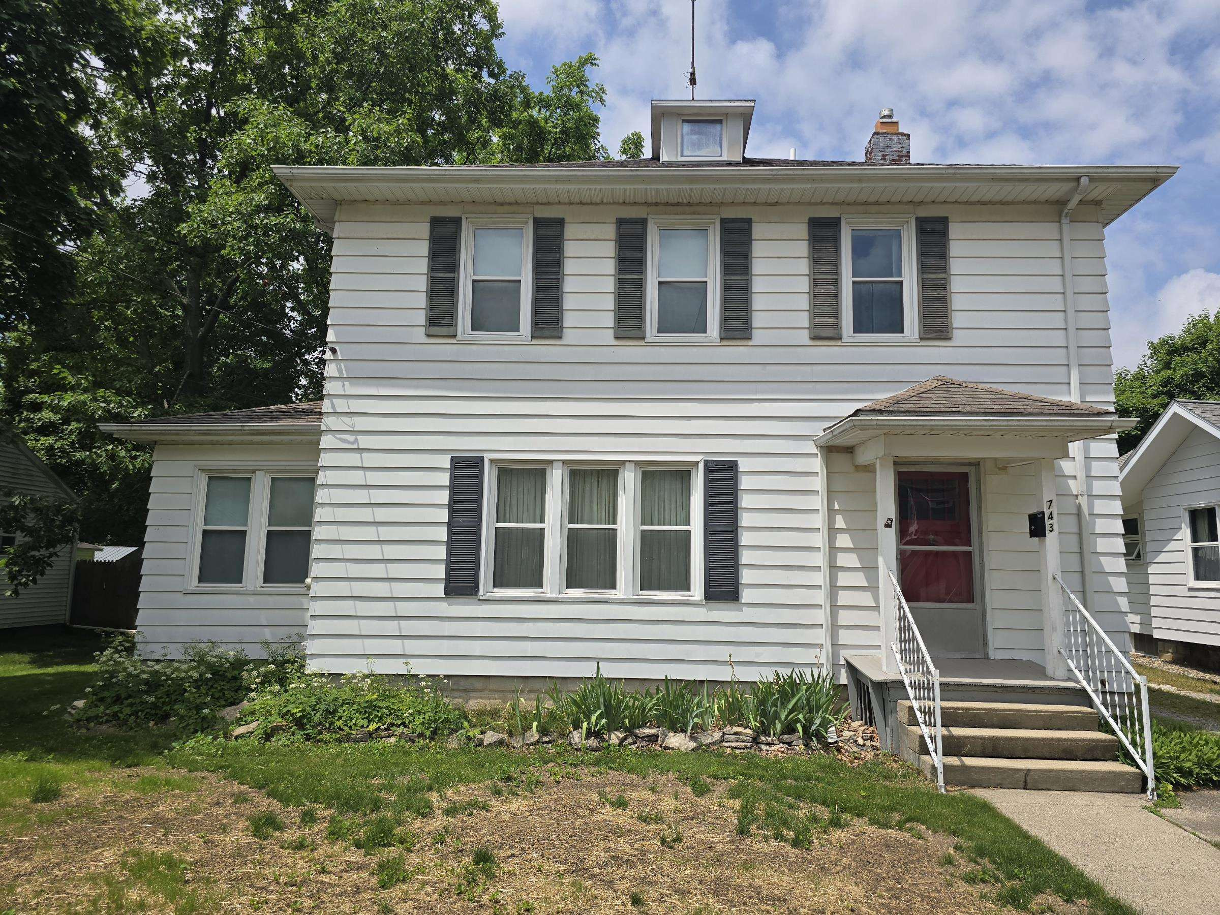 743 N Saginaw Street, Owosso, MI 48867 — Photo 3