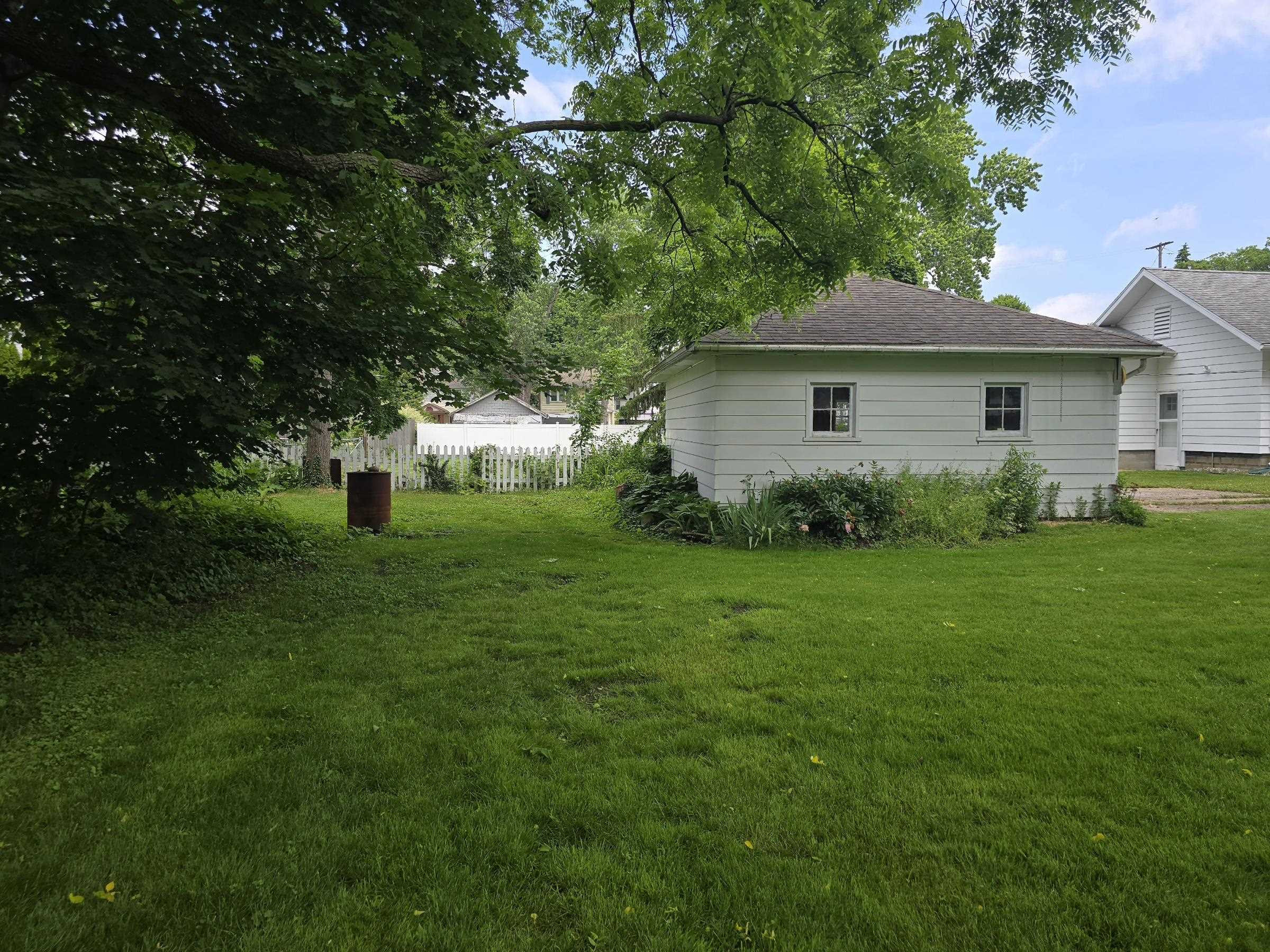 743 N Saginaw Street, Owosso, MI 48867 — Photo 7