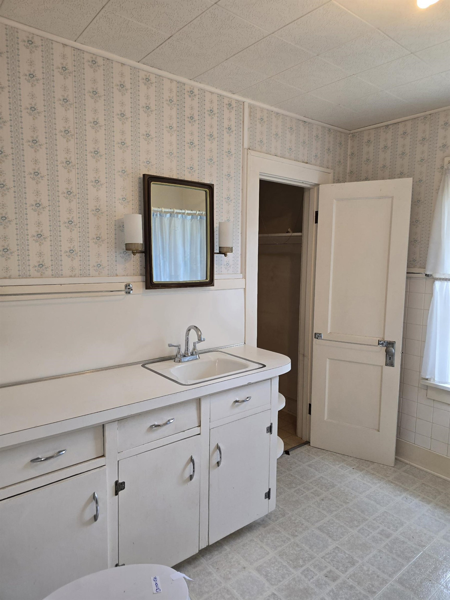 743 N Saginaw Street, Owosso, MI 48867 — Photo 18