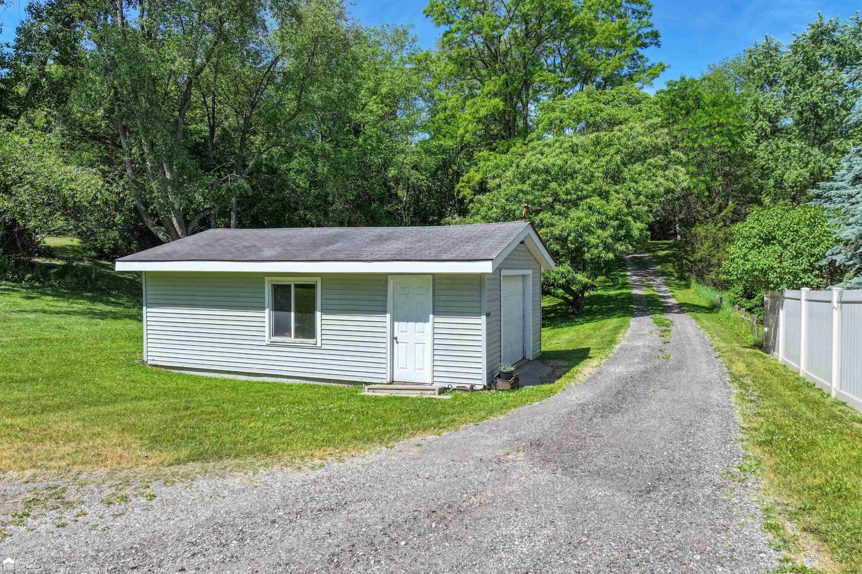 6300 Bullard Road, Fenton, MI 48430 — Photo 34