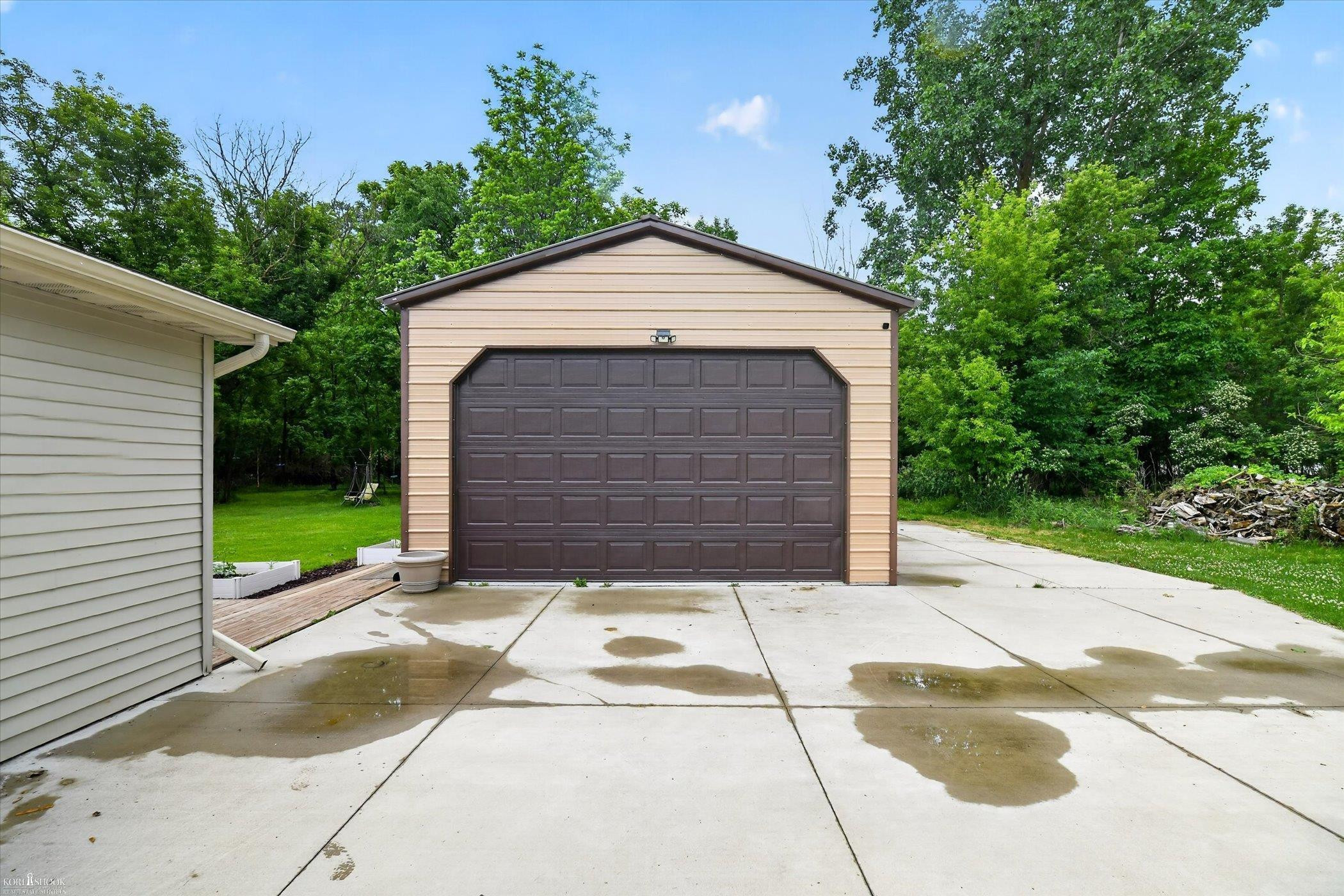 1445 W North Street, Owosso, MI 48867 — Photo 32