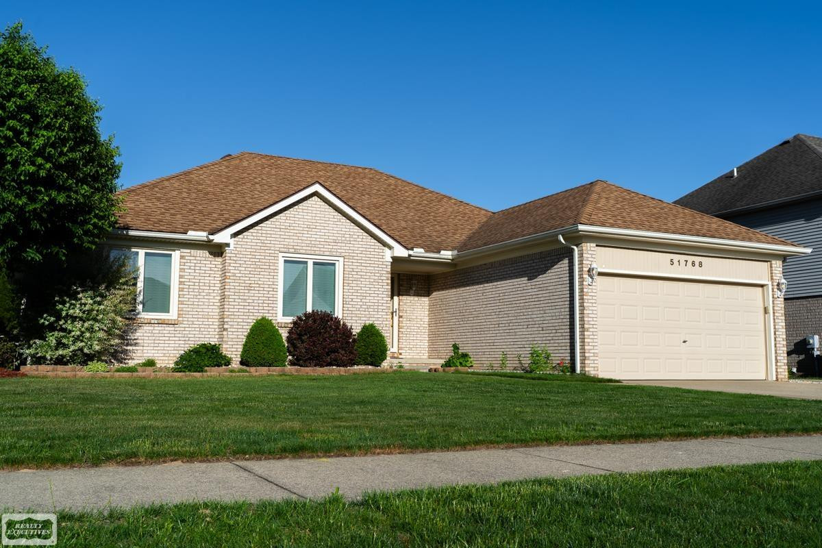 51768 Blue Spruce Drive, Macomb, MI 48042 — Photo 2