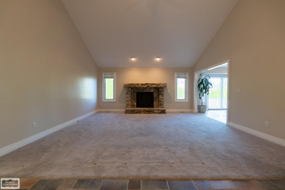 51768 Blue Spruce Drive, Macomb, MI 48042 — Photo 3