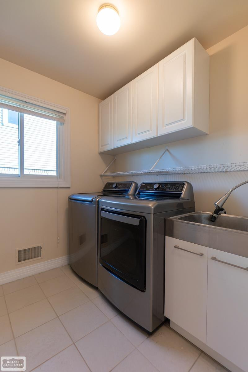 51768 Blue Spruce Drive, Macomb, MI 48042 — Photo 8