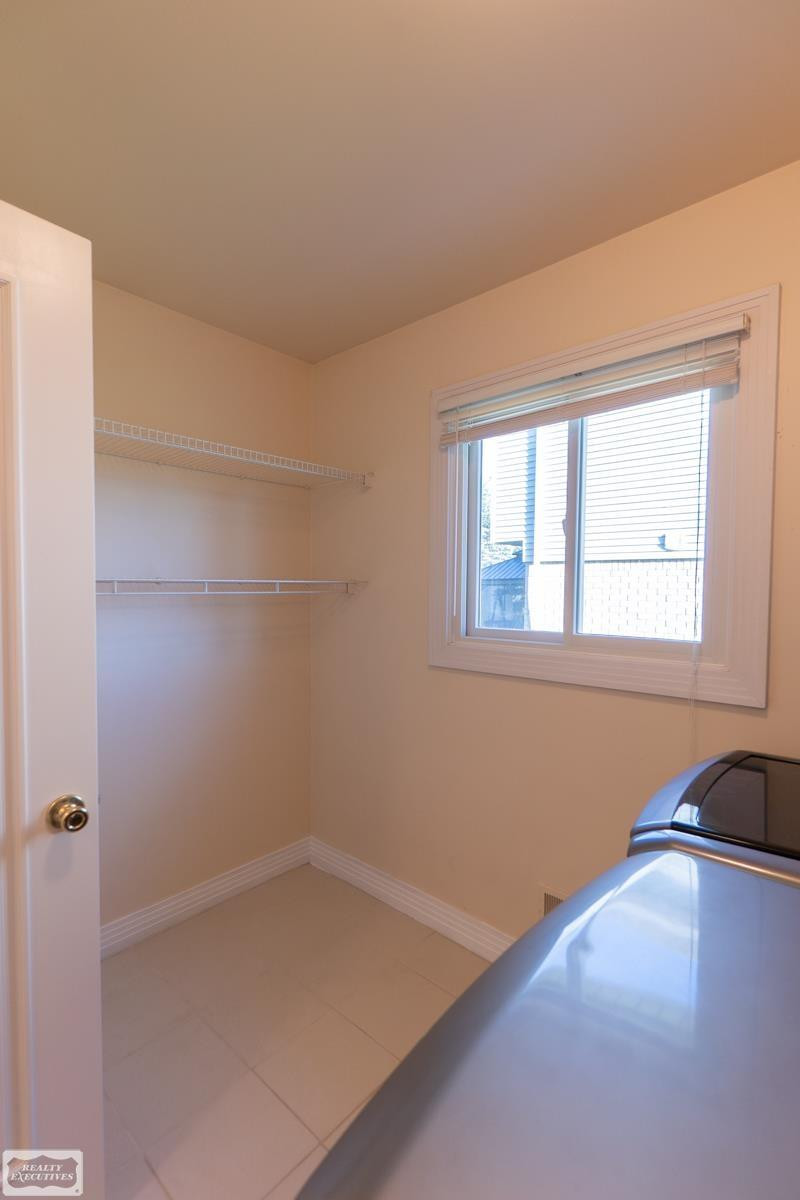 51768 Blue Spruce Drive, Macomb, MI 48042 — Photo 9