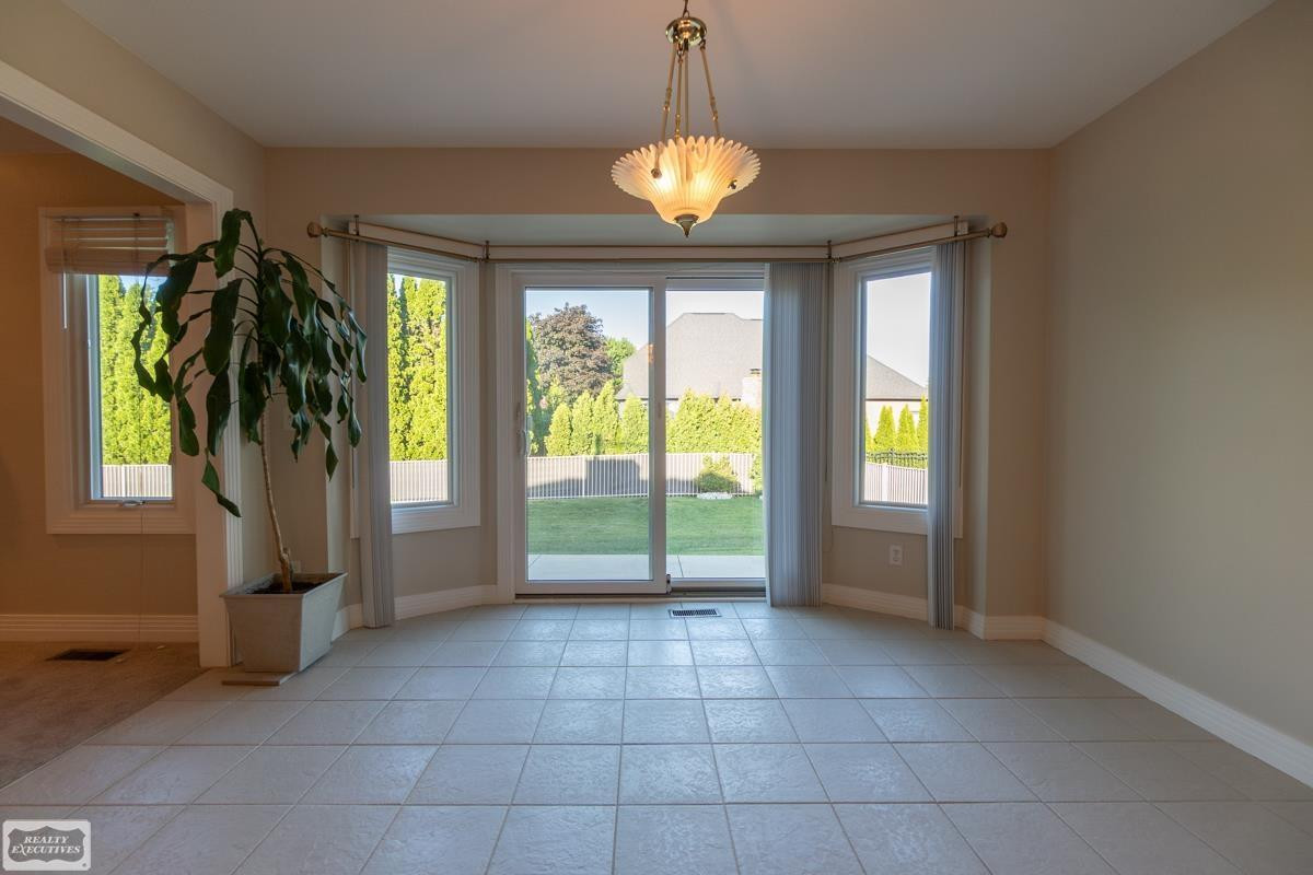 51768 Blue Spruce Drive, Macomb, MI 48042 — Photo 12