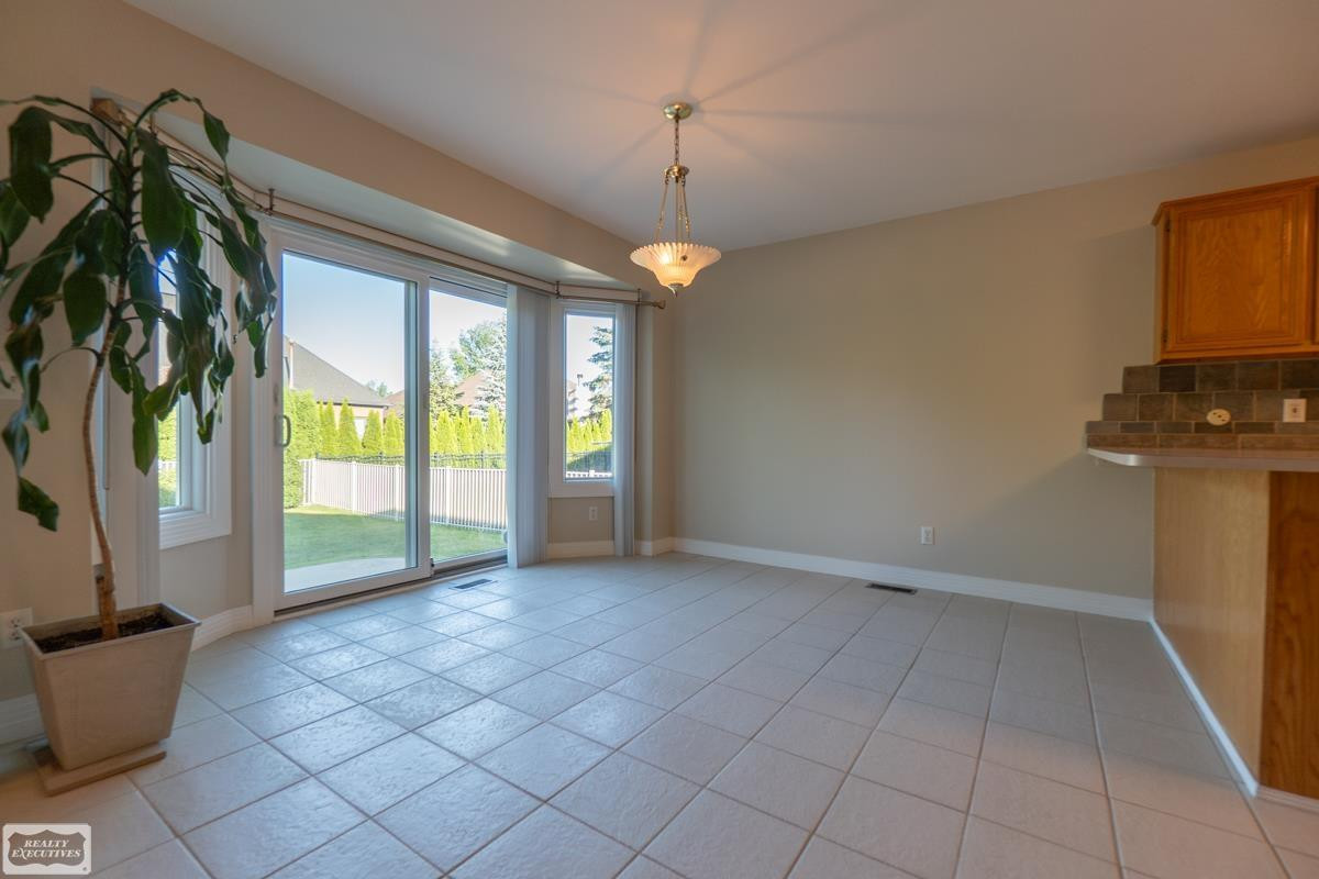 51768 Blue Spruce Drive, Macomb, MI 48042 — Photo 14