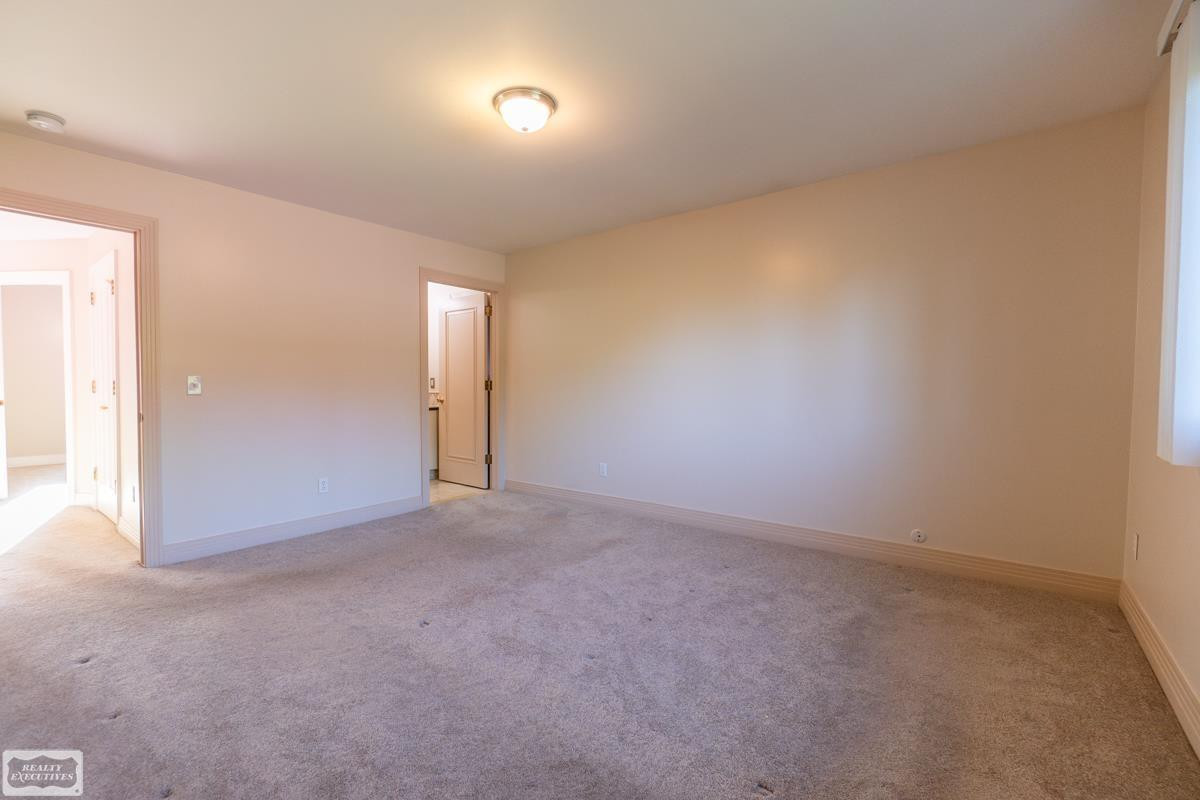51768 Blue Spruce Drive, Macomb, MI 48042 — Photo 19