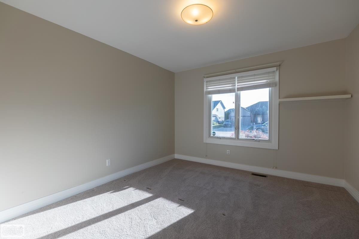 51768 Blue Spruce Drive, Macomb, MI 48042 — Photo 24