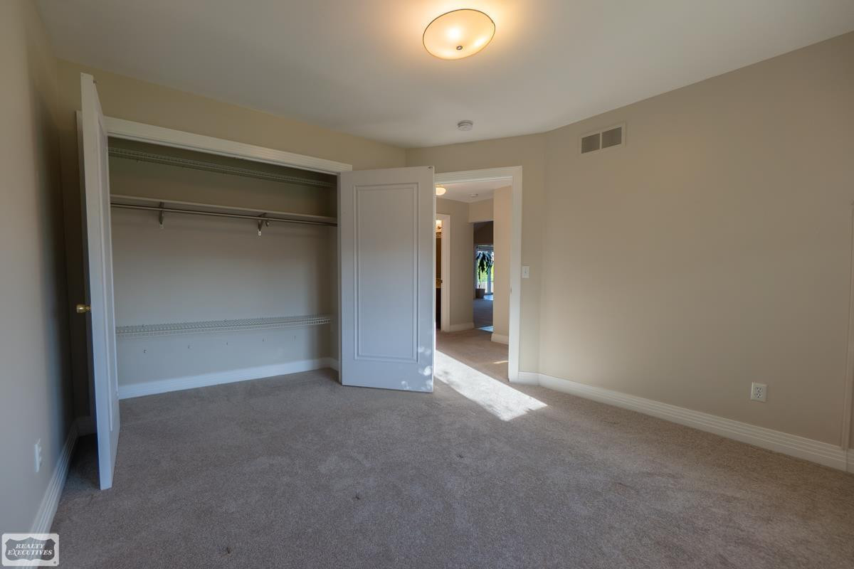 51768 Blue Spruce Drive, Macomb, MI 48042 — Photo 28
