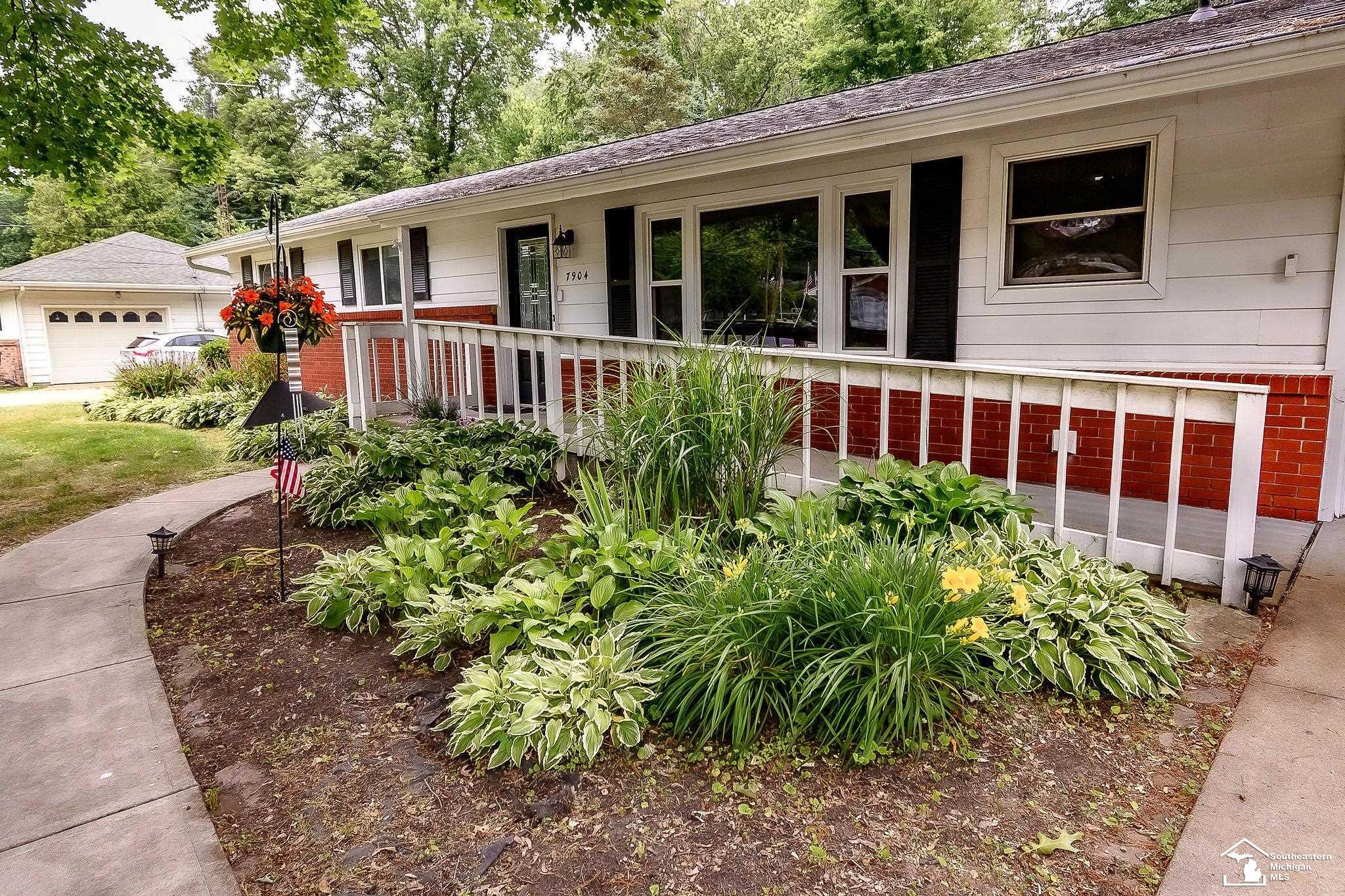 7904 Comanche Trail, Temperance, MI 48182 — Photo 2
