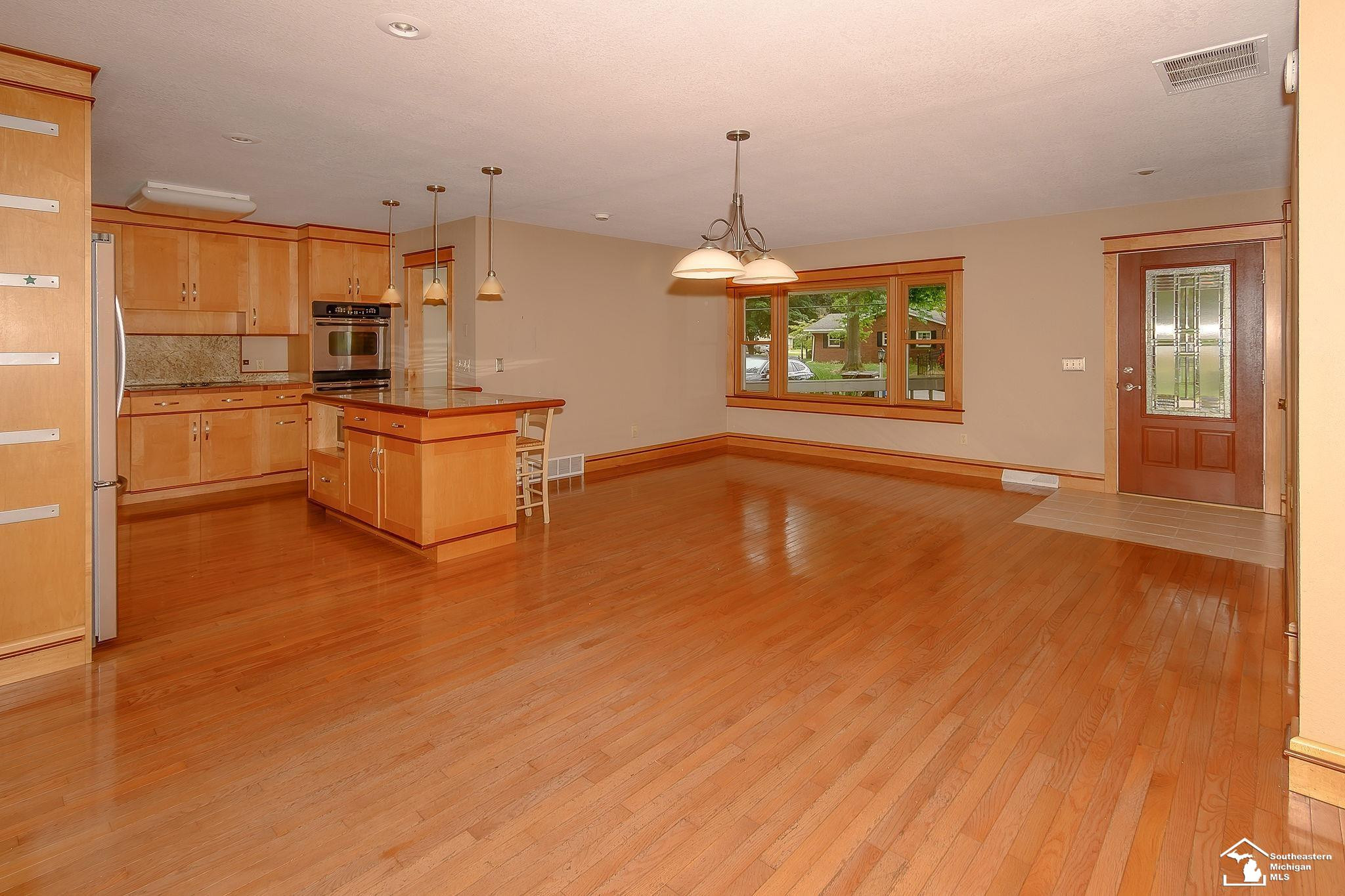7904 Comanche Trail, Temperance, MI 48182 — Photo 6