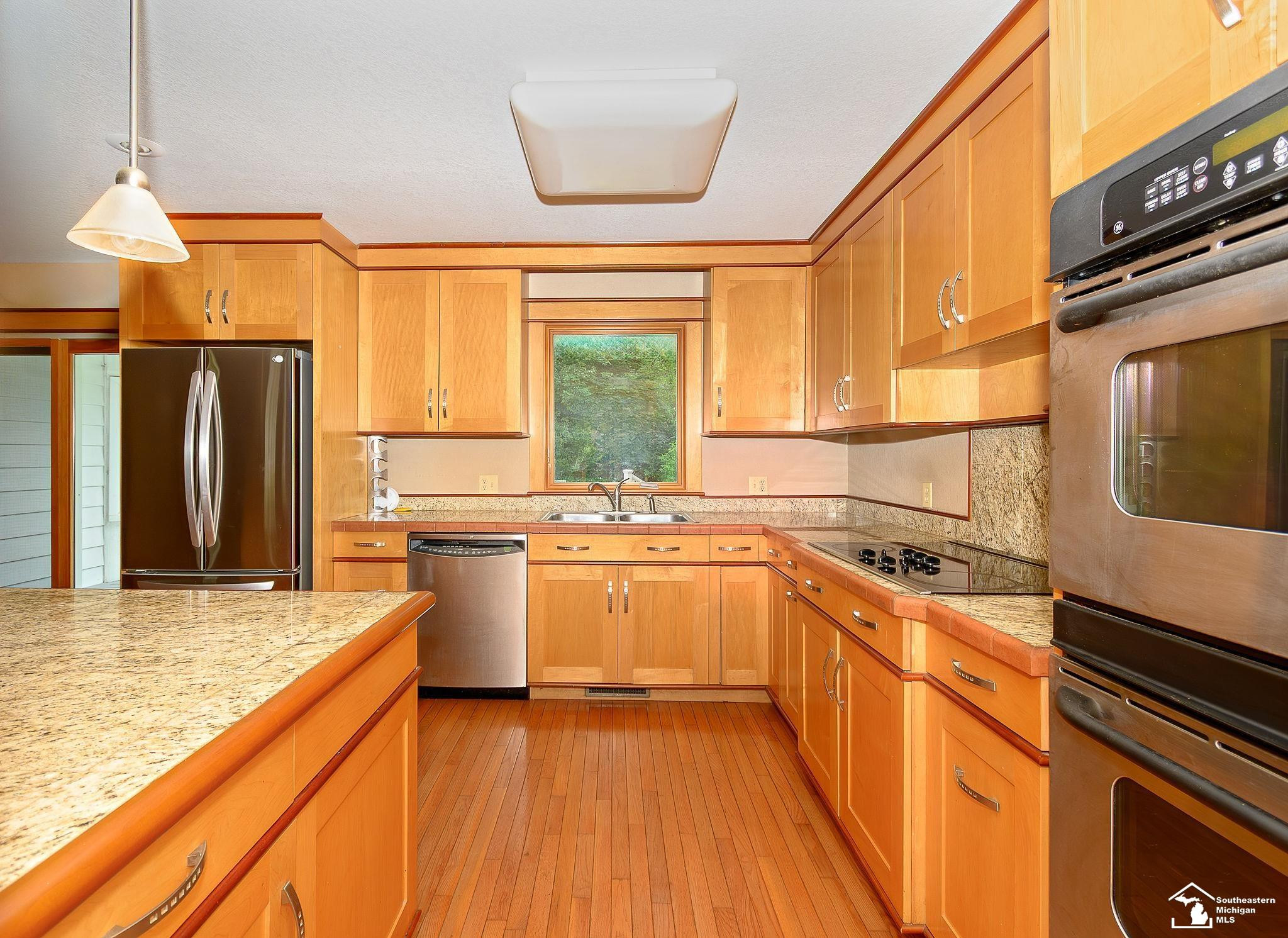 7904 Comanche Trail, Temperance, MI 48182 — Photo 8