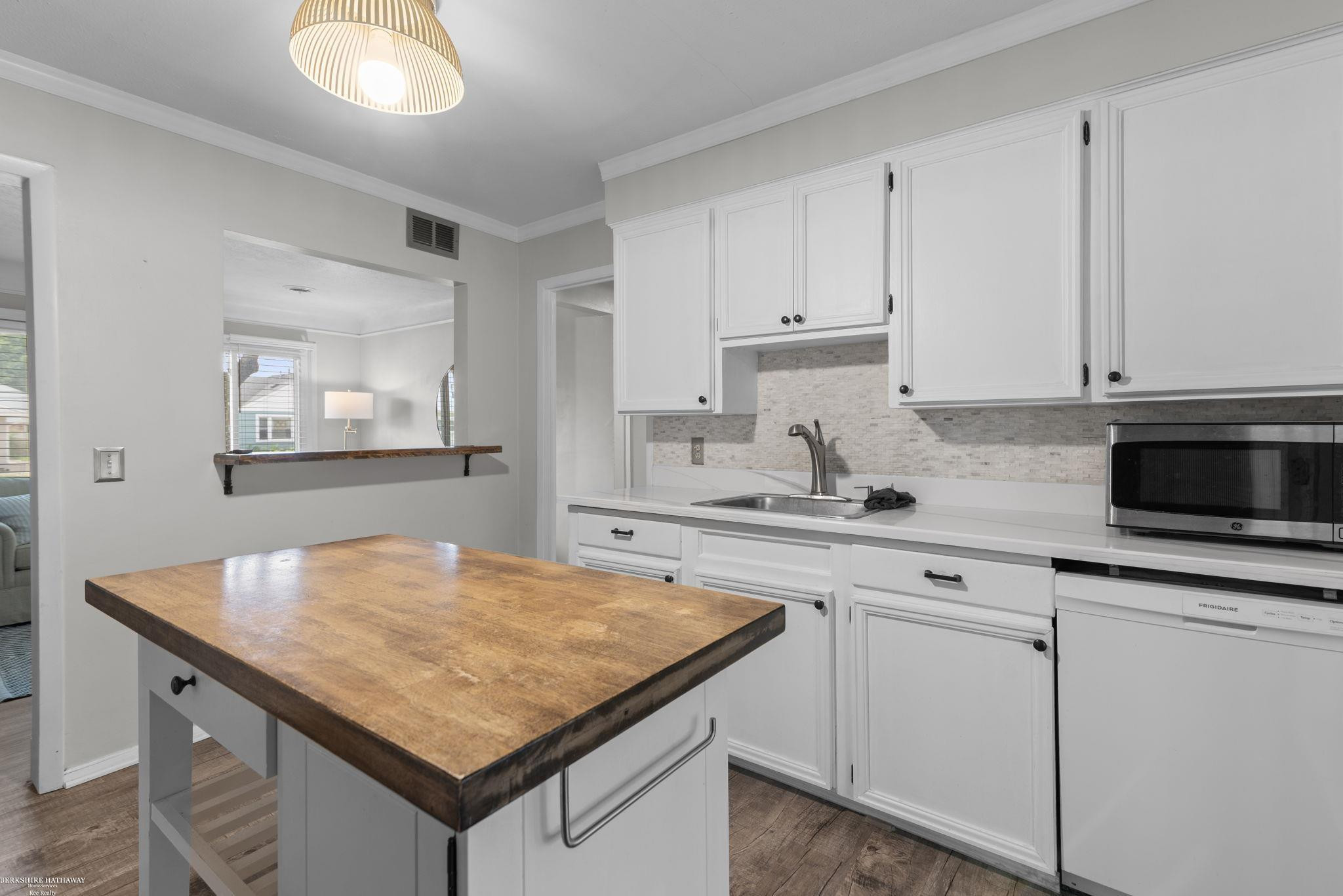 21613 Bon Heur Street, Saint Clair Shores, MI 48081 — Photo 8
