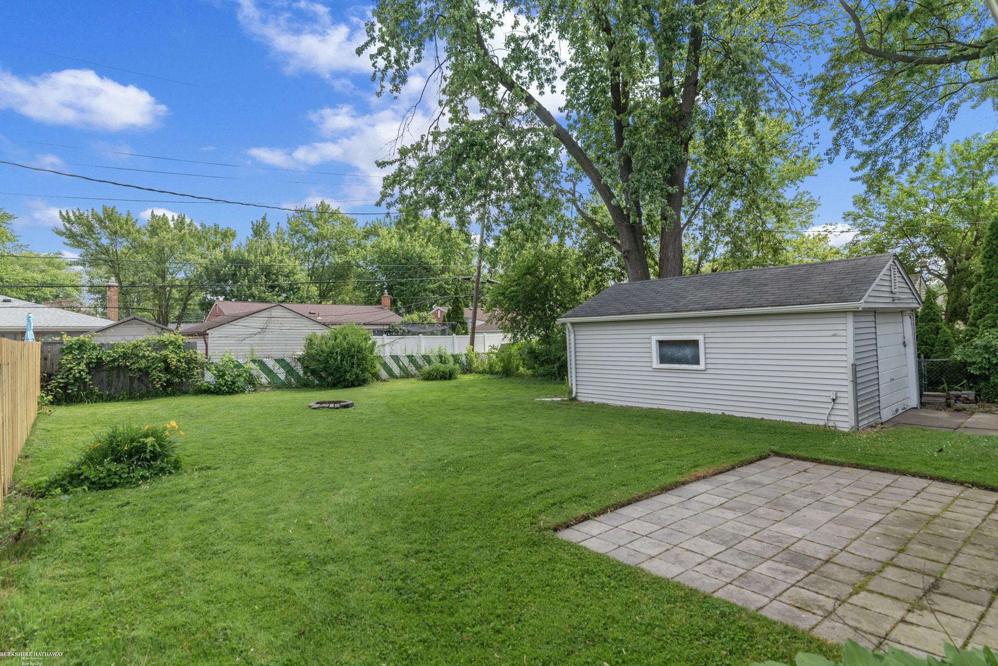 21613 Bon Heur Street, Saint Clair Shores, MI 48081 — Photo 17