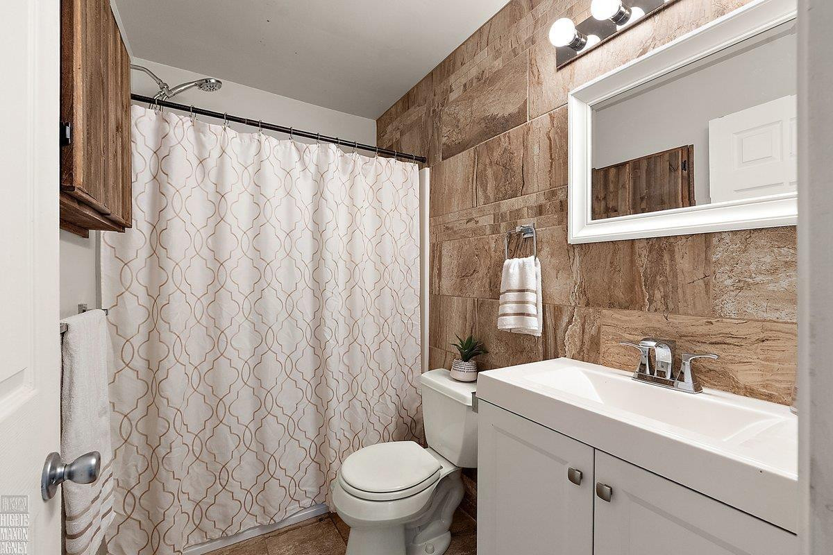 21935 Lange Street, Saint Clair Shores, MI 48080 — Photo 18