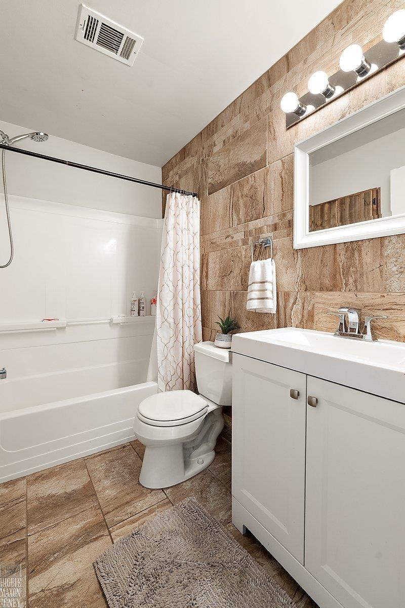 21935 Lange Street, Saint Clair Shores, MI 48080 — Photo 20