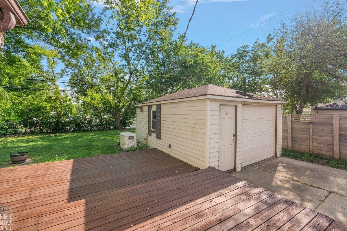 21935 Lange Street, Saint Clair Shores, MI 48080 — Photo 41