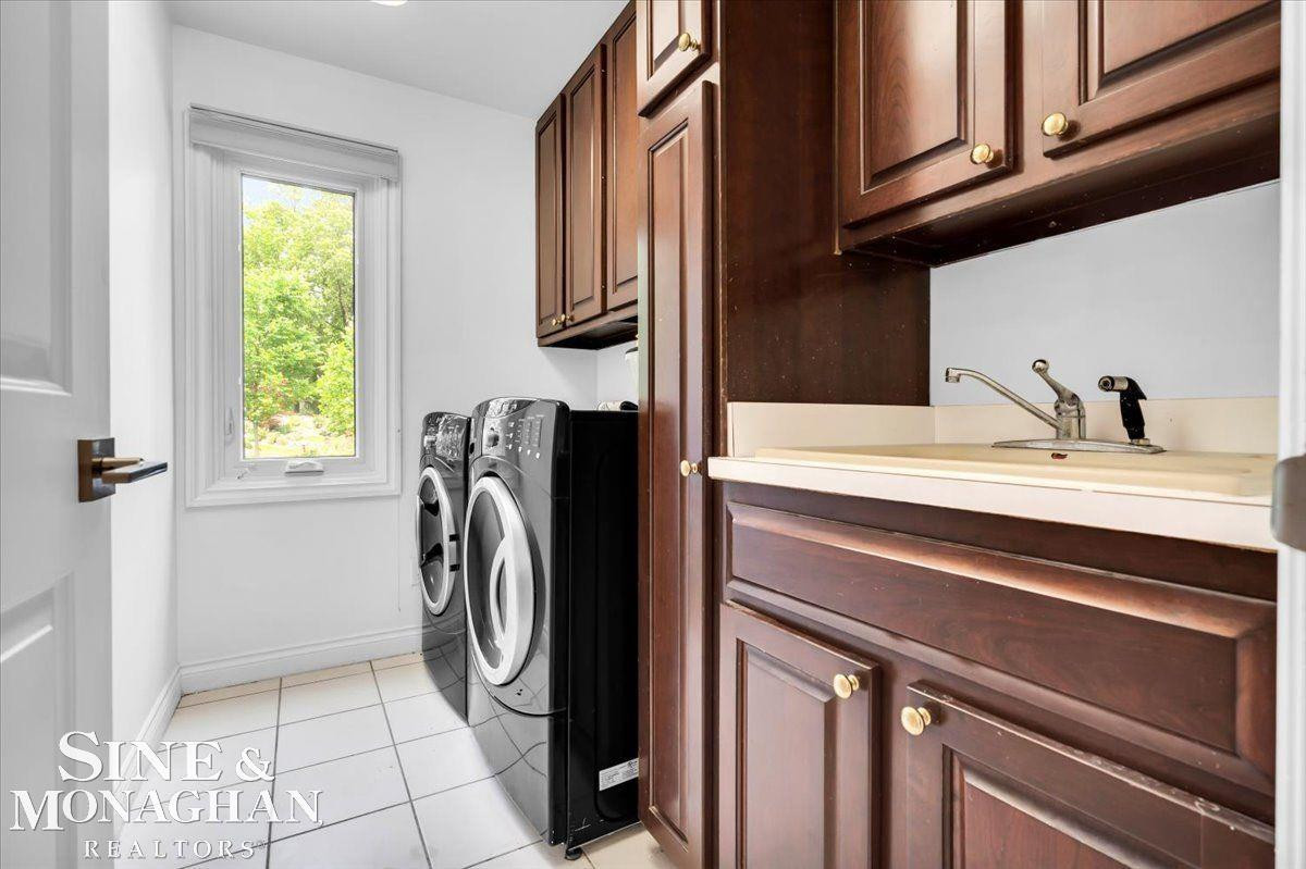 1289 Creek Pointe Drive, Rochester, MI 48307 — Photo 29