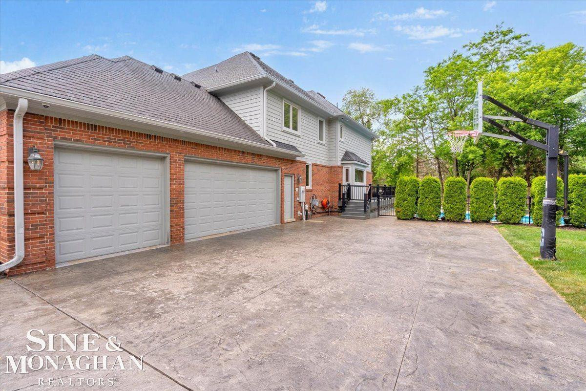 1289 Creek Pointe Drive, Rochester, MI 48307 — Photo 70
