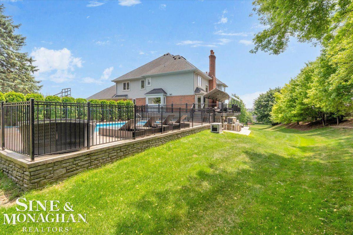 1289 Creek Pointe Drive, Rochester, MI 48307 — Photo 77