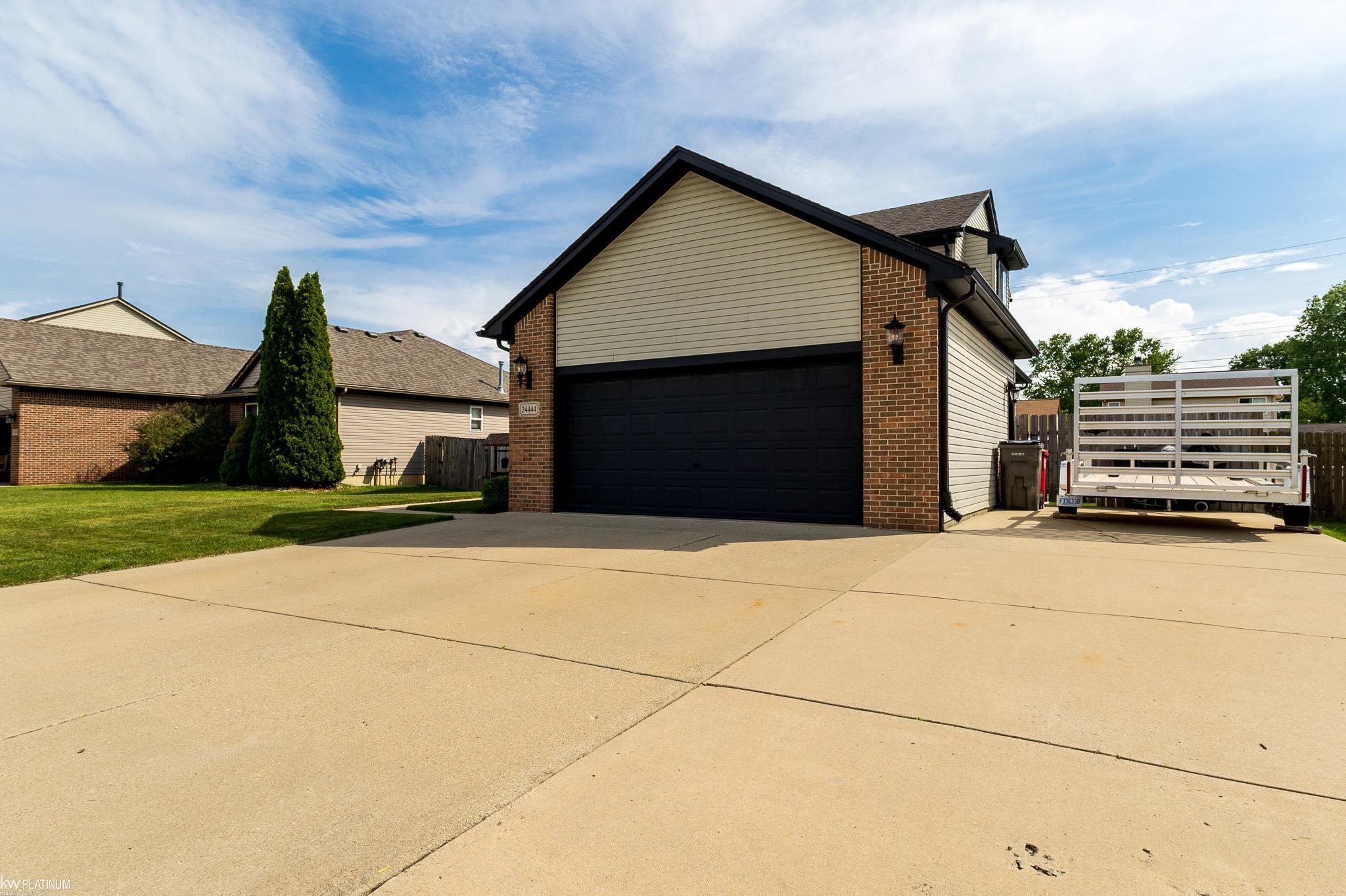24444 KOLLEEN Lane, Clinton Twp, MI 48035 — Photo 3