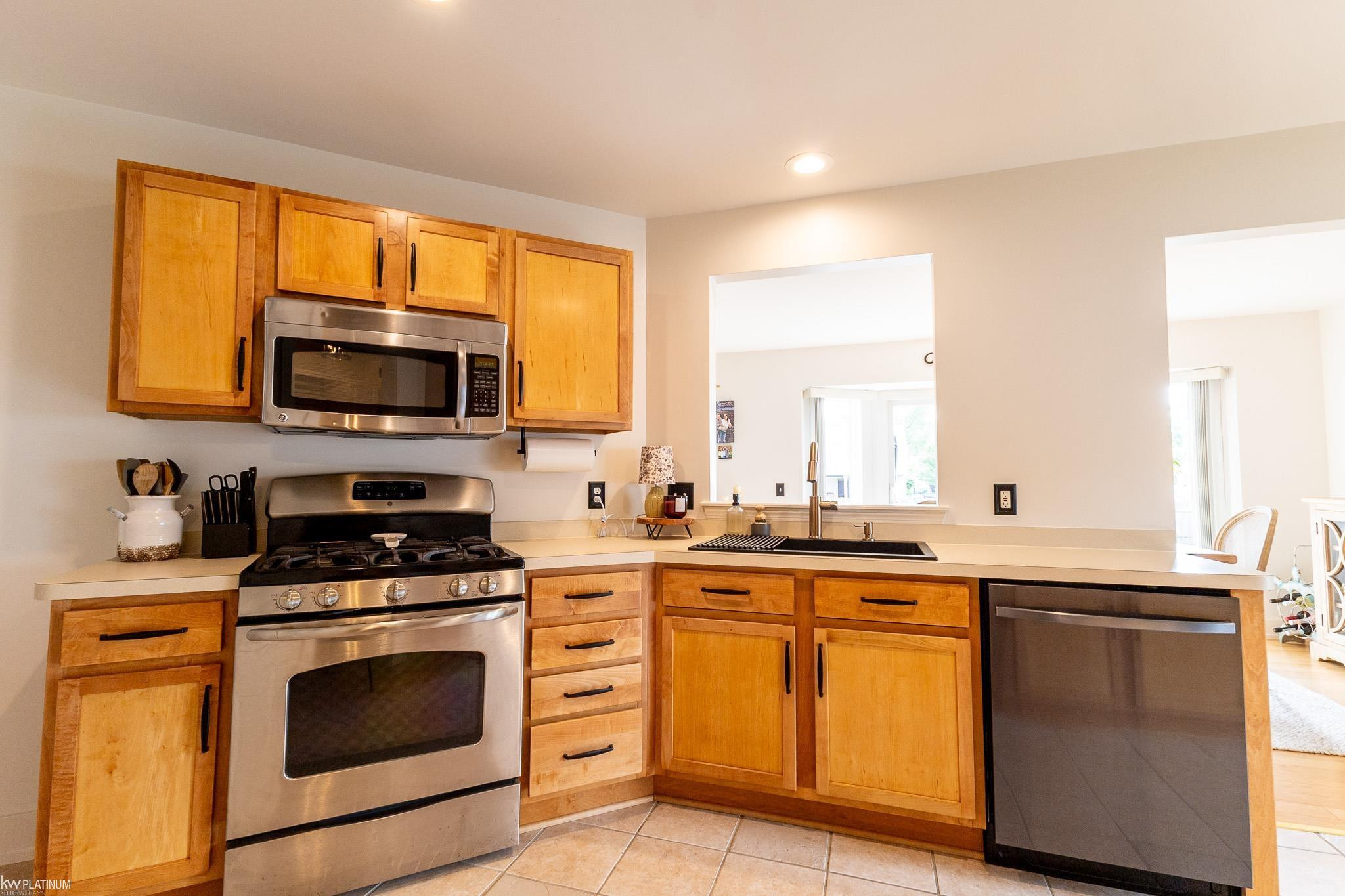 24444 KOLLEEN Lane, Clinton Twp, MI 48035 — Photo 14