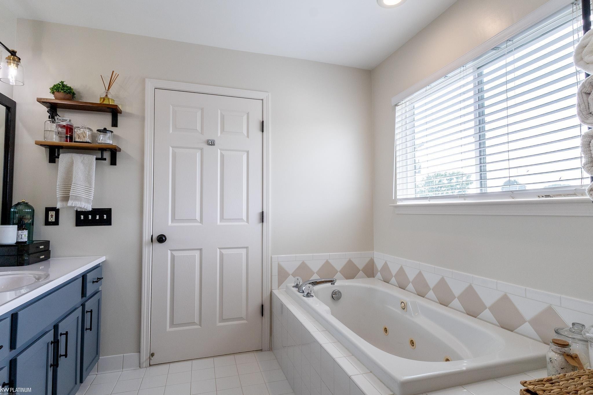 24444 KOLLEEN Lane, Clinton Twp, MI 48035 — Photo 36