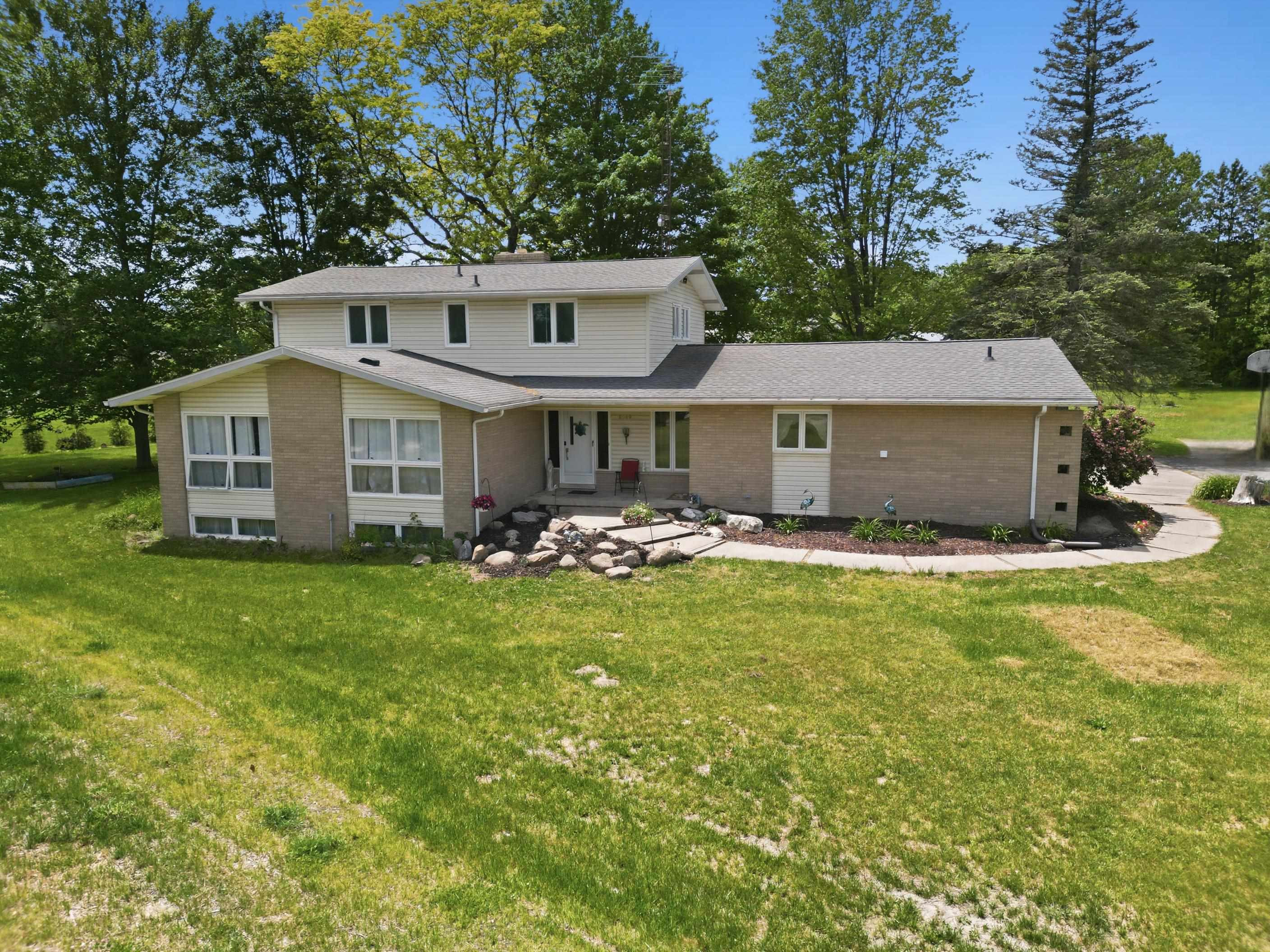 6089 N Seymour Road, Flushing, MI 48433
