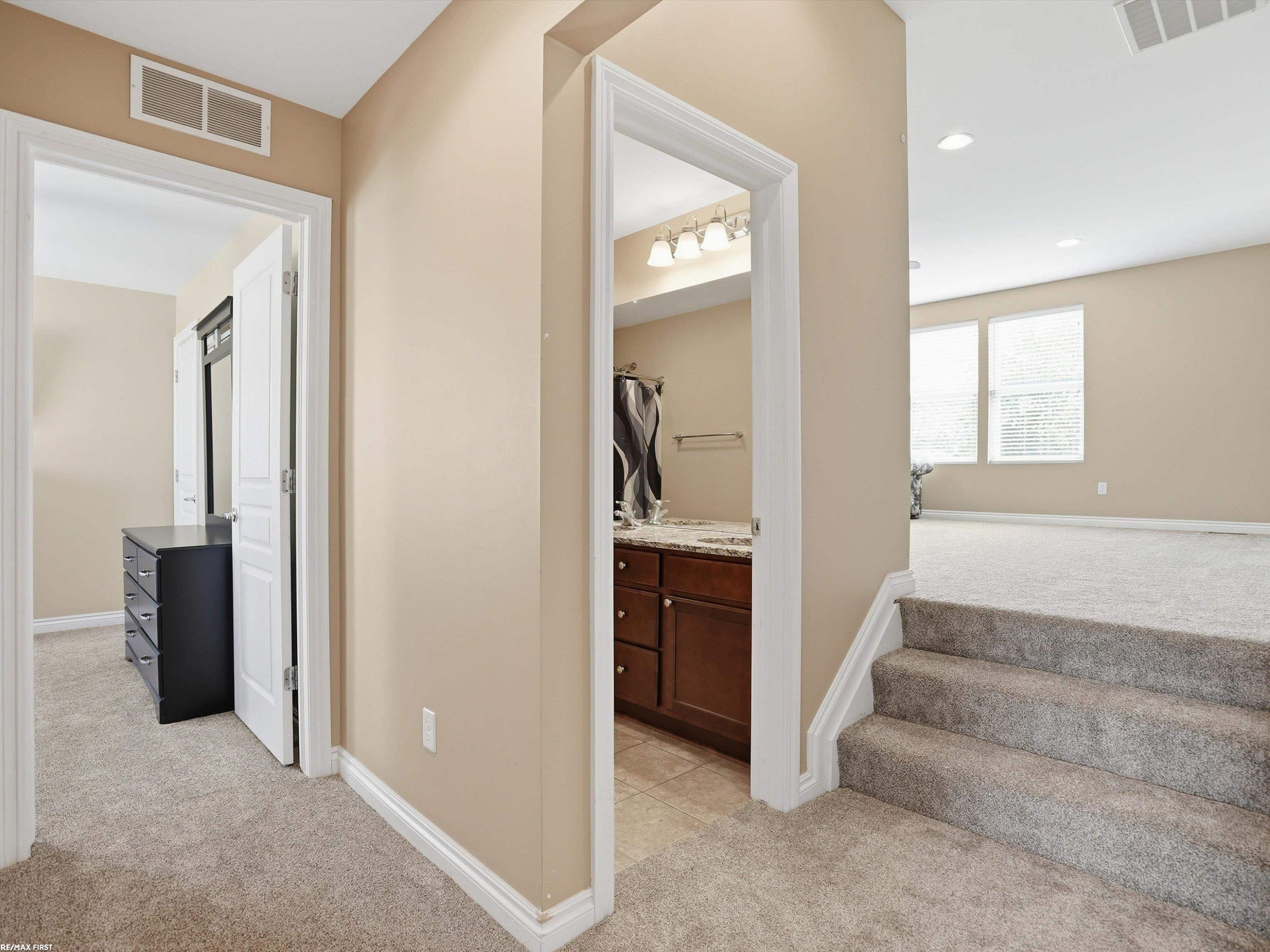 49090 Camarosa Lane, Macomb, MI 48044 — Photo 37