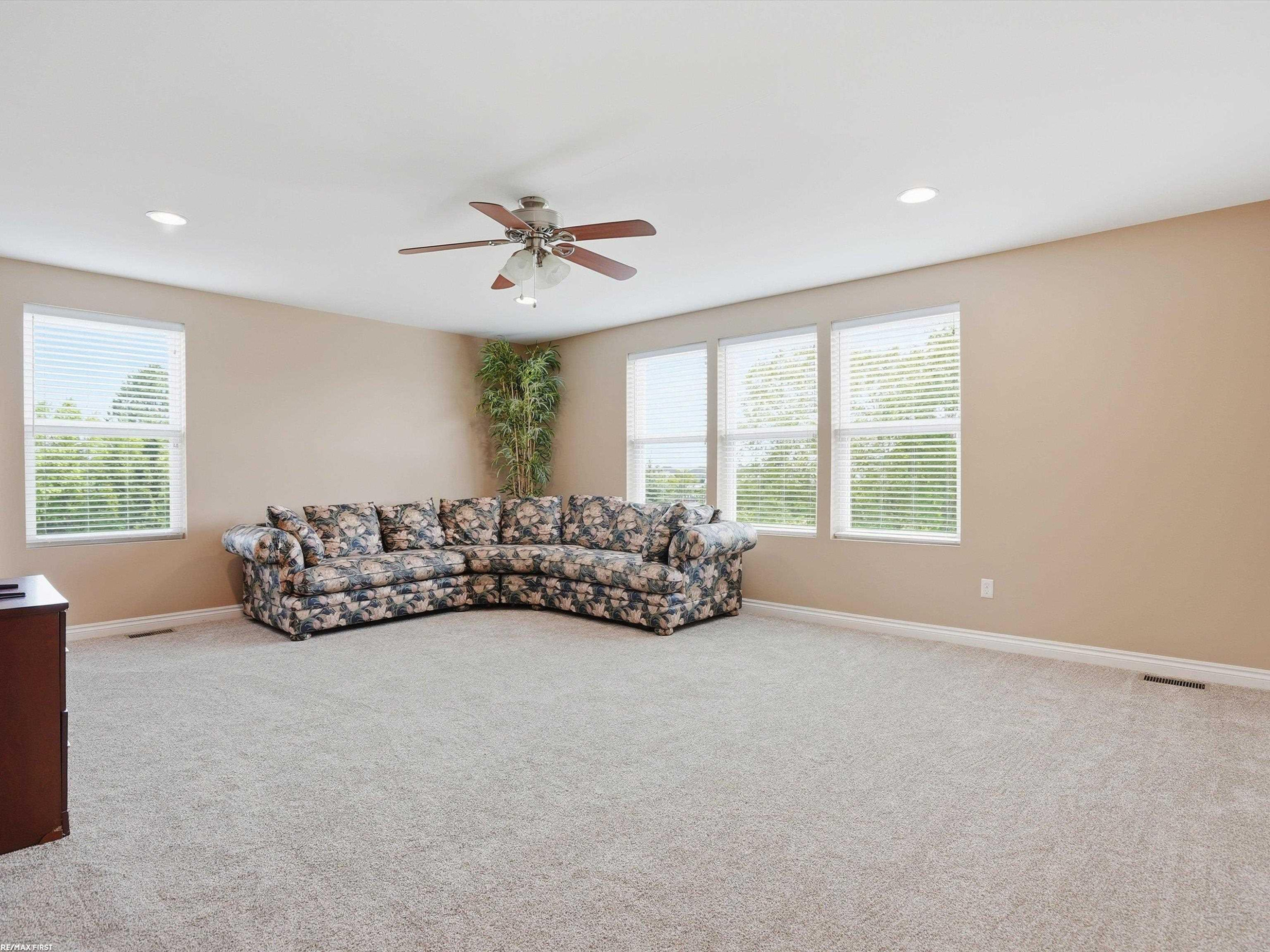 49090 Camarosa Lane, Macomb, MI 48044 — Photo 39