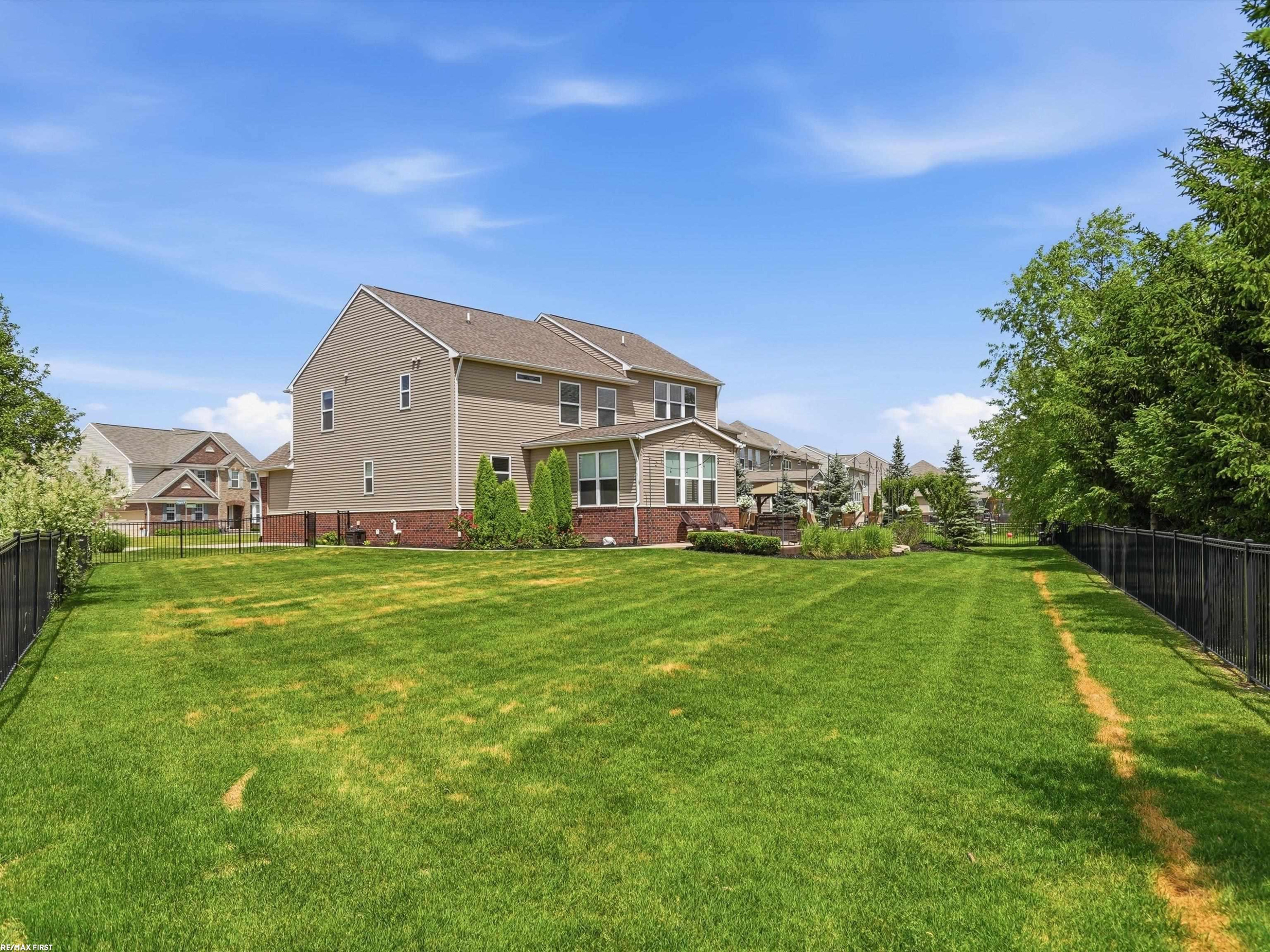 49090 Camarosa Lane, Macomb, MI 48044 — Photo 61