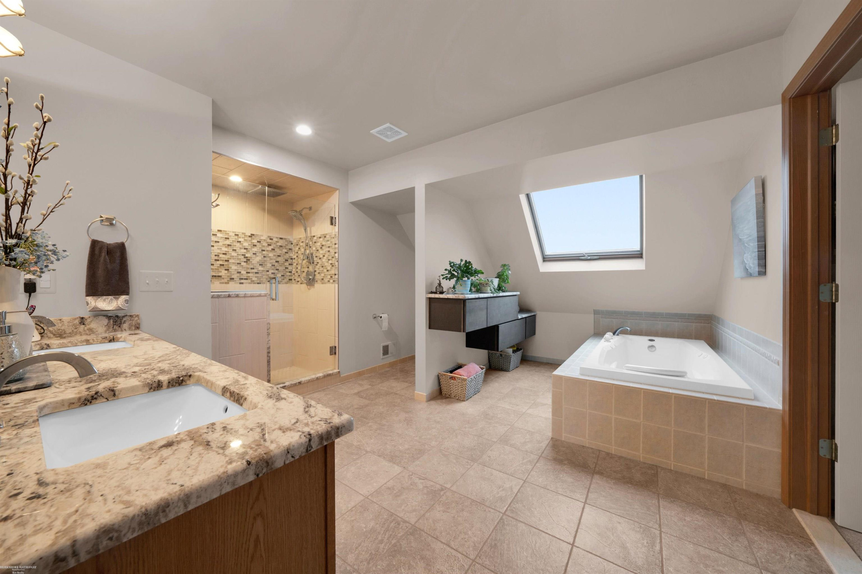 72608 Oxal Point, MI 48065 — Photo 32