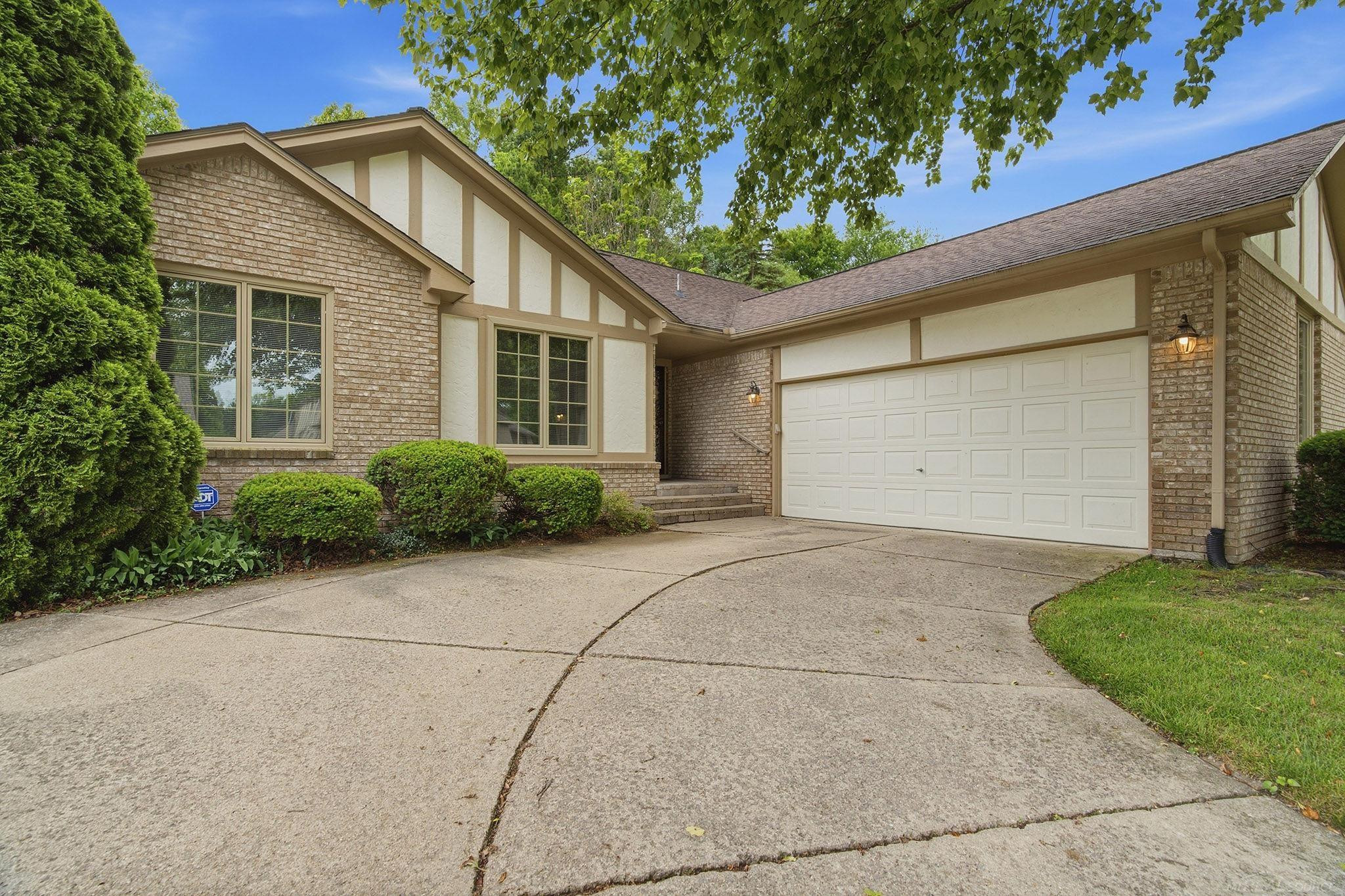 6704 Redford Circle, Troy, MI 48085 — Photo 3