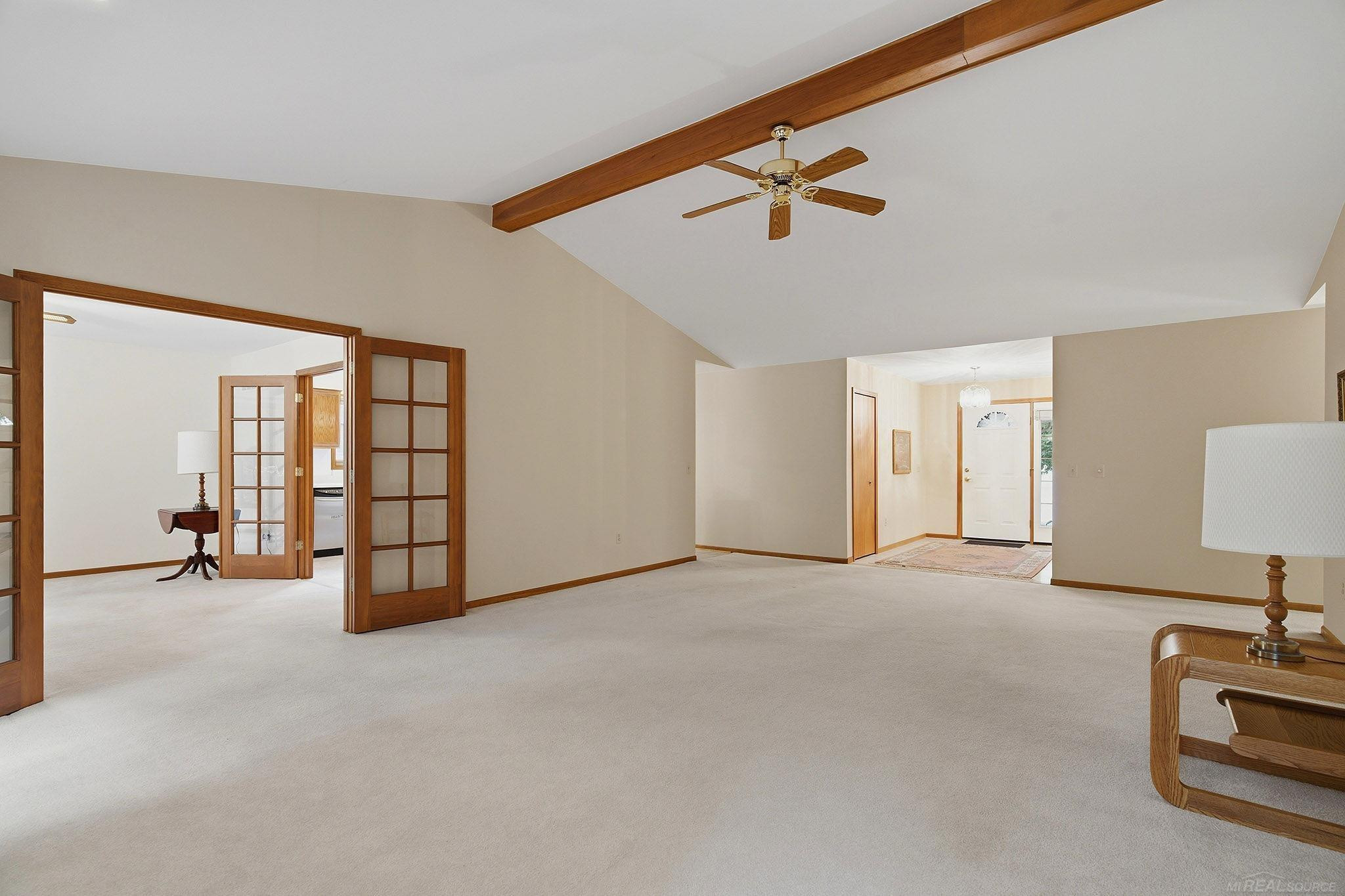 6704 Redford Circle, Troy, MI 48085 — Photo 9