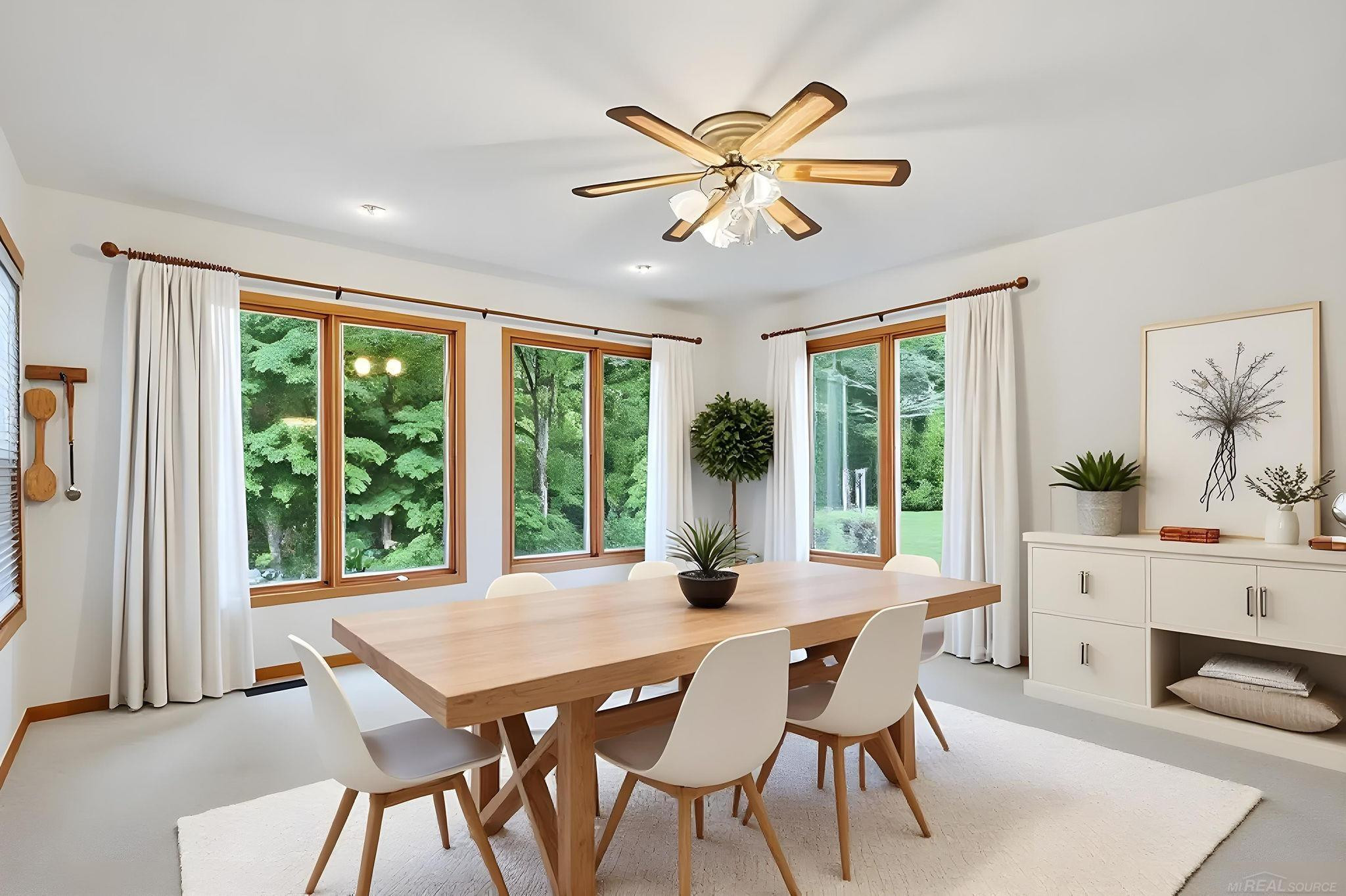 6704 Redford Circle, Troy, MI 48085 — Photo 18