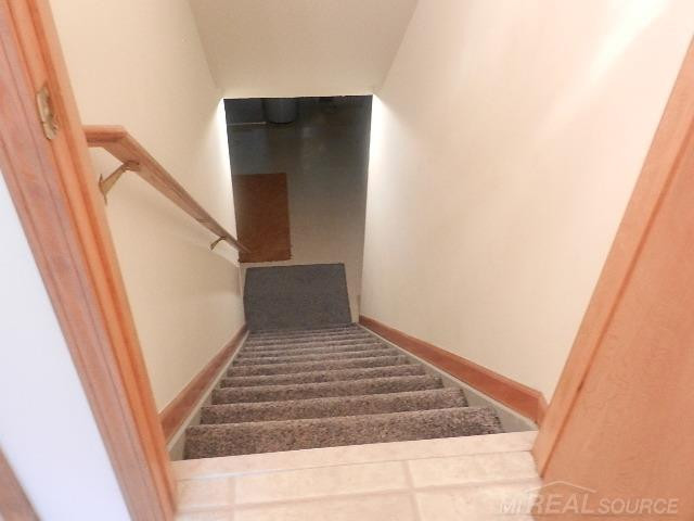 6704 Redford Circle, Troy, MI 48085 — Photo 30