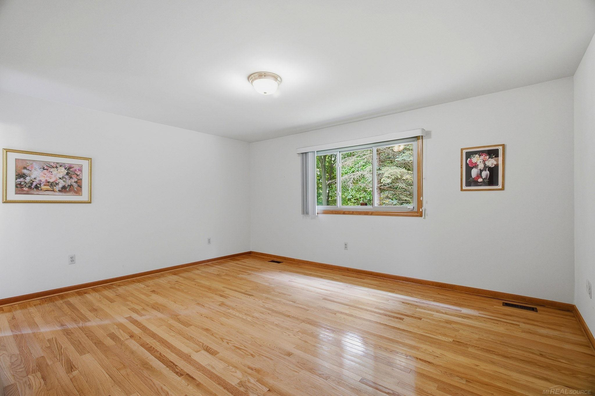 6704 Redford Circle, Troy, MI 48085 — Photo 38