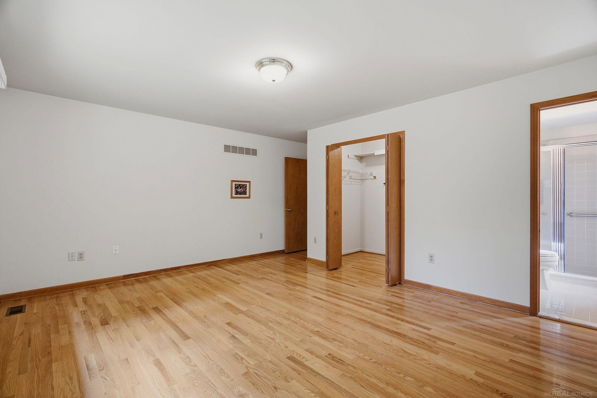 6704 Redford Circle, Troy, MI 48085 — Photo 39