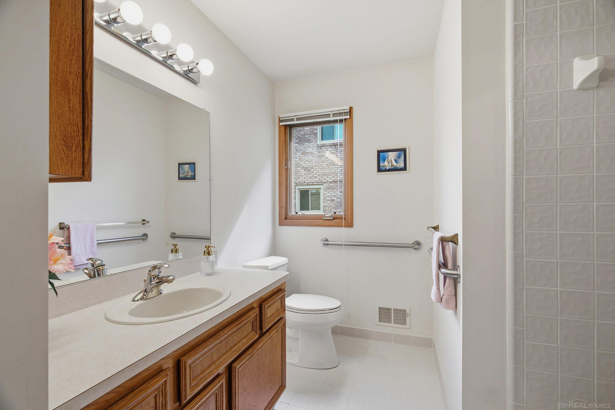 6704 Redford Circle, Troy, MI 48085 — Photo 45