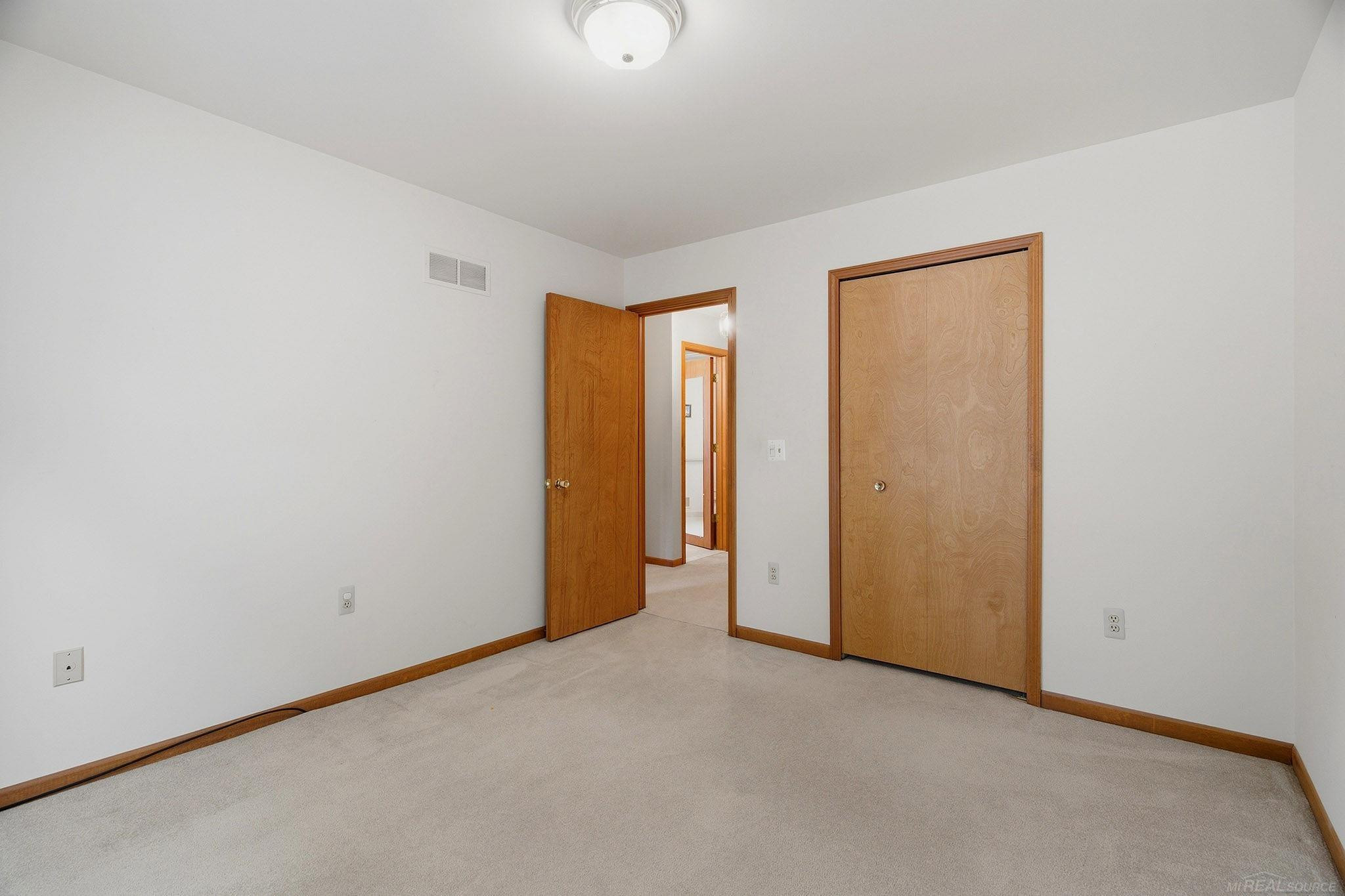 6704 Redford Circle, Troy, MI 48085 — Photo 50
