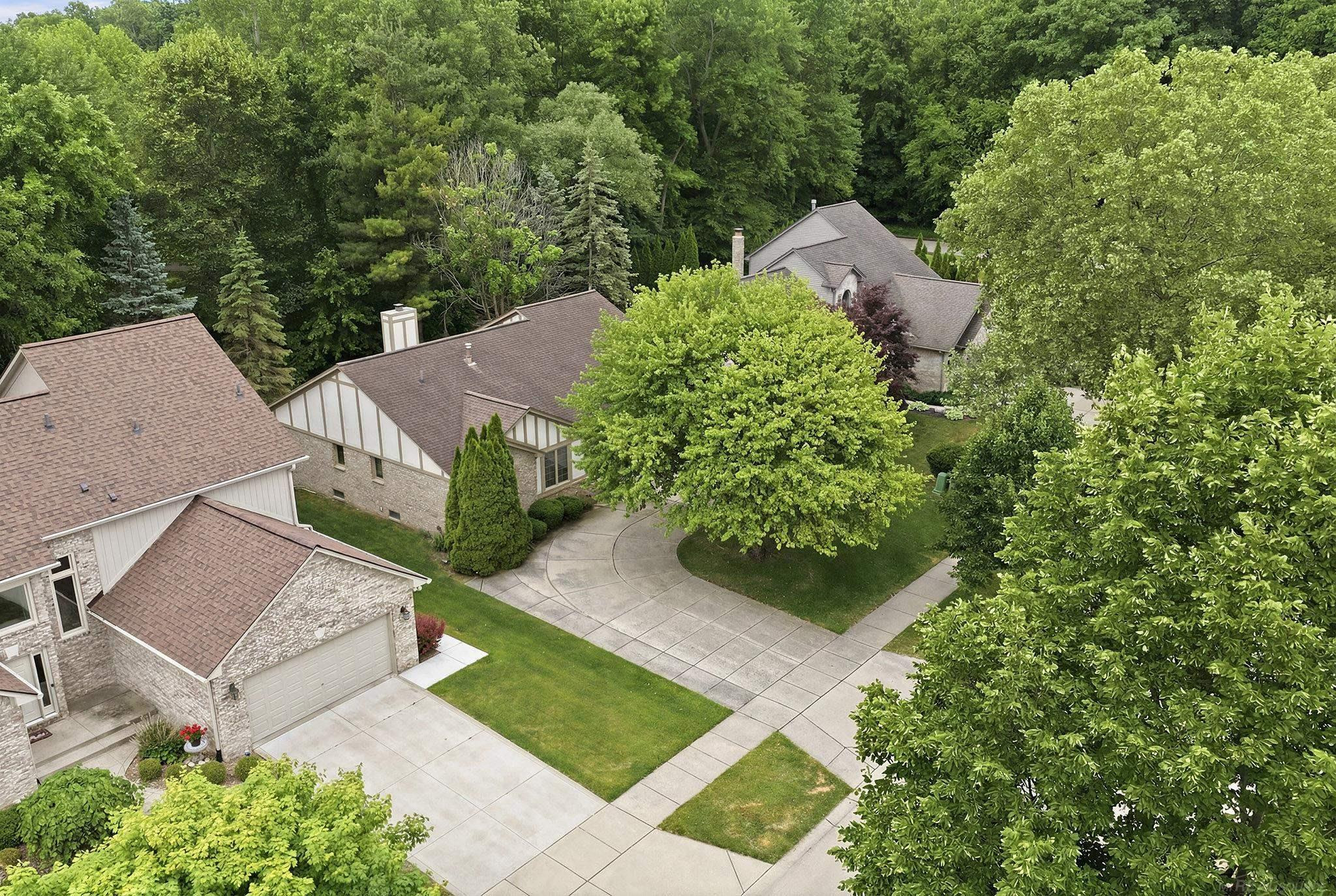 6704 Redford Circle, Troy, MI 48085 — Photo 67