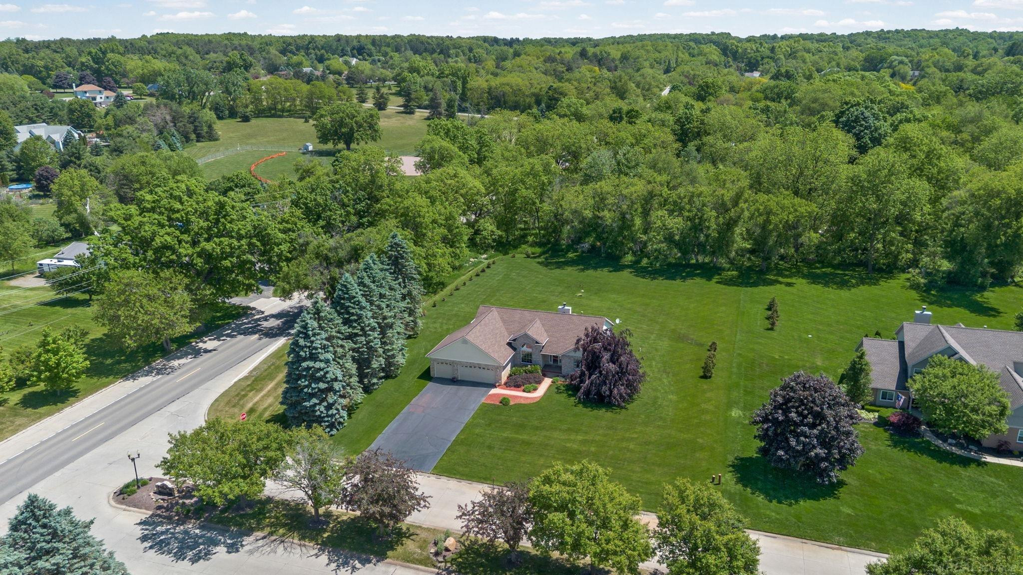 5800 Jeanne Marie Drive, White Lake, MI 48383 — Photo 11