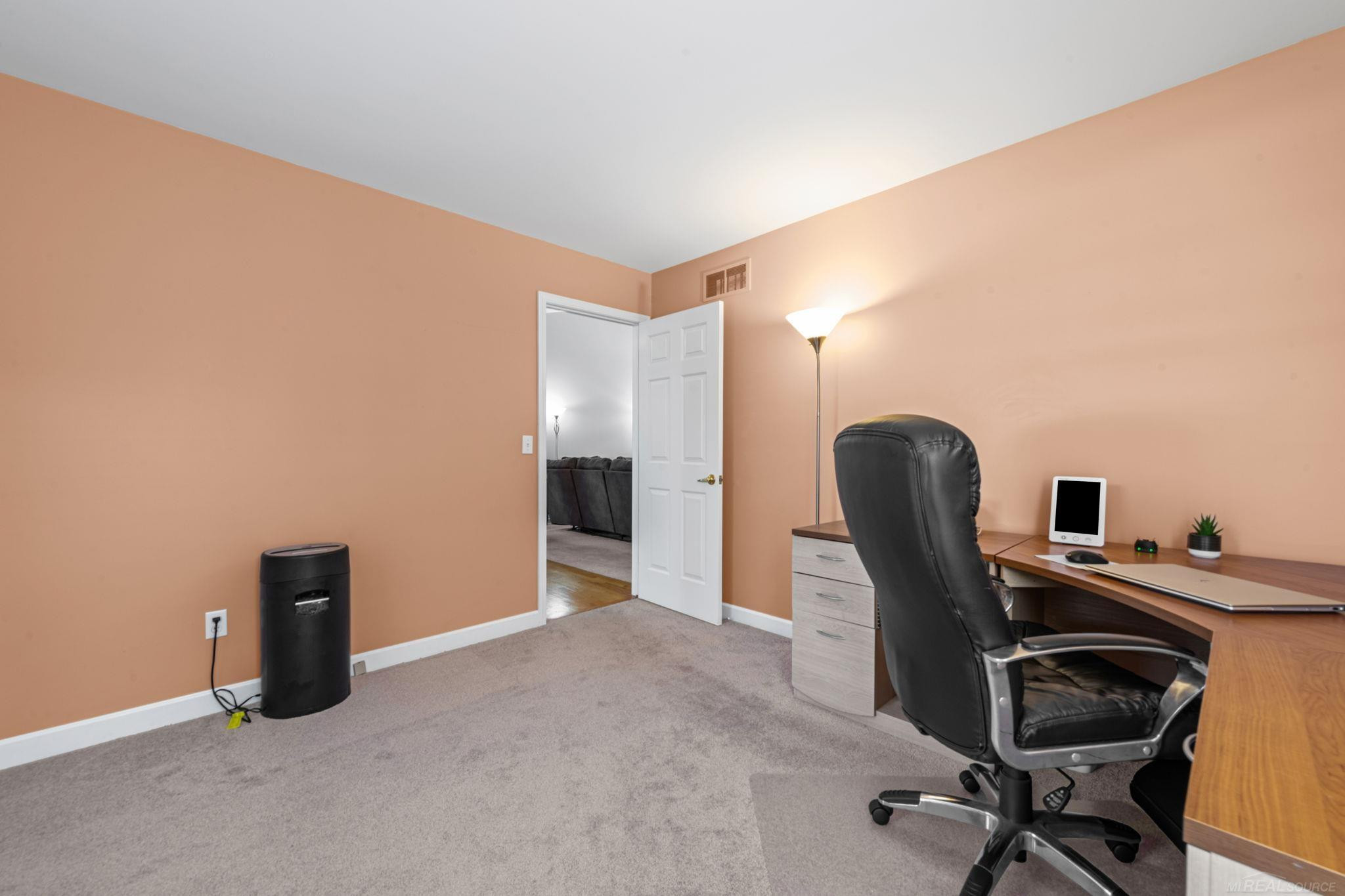 5800 Jeanne Marie Drive, White Lake, MI 48383 — Photo 16