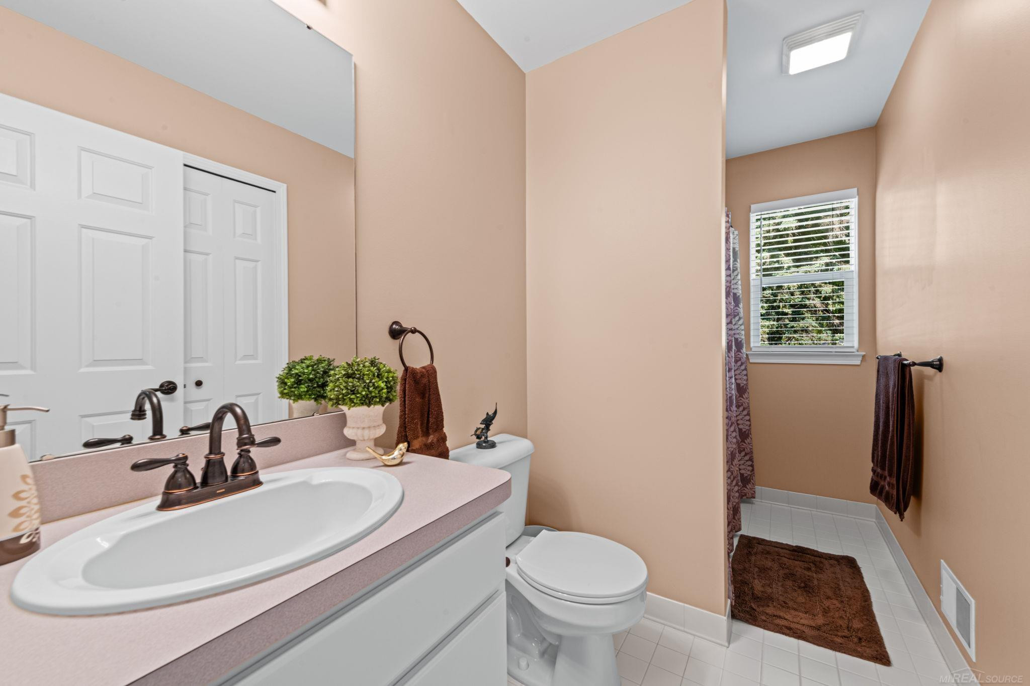 5800 Jeanne Marie Drive, White Lake, MI 48383 — Photo 38