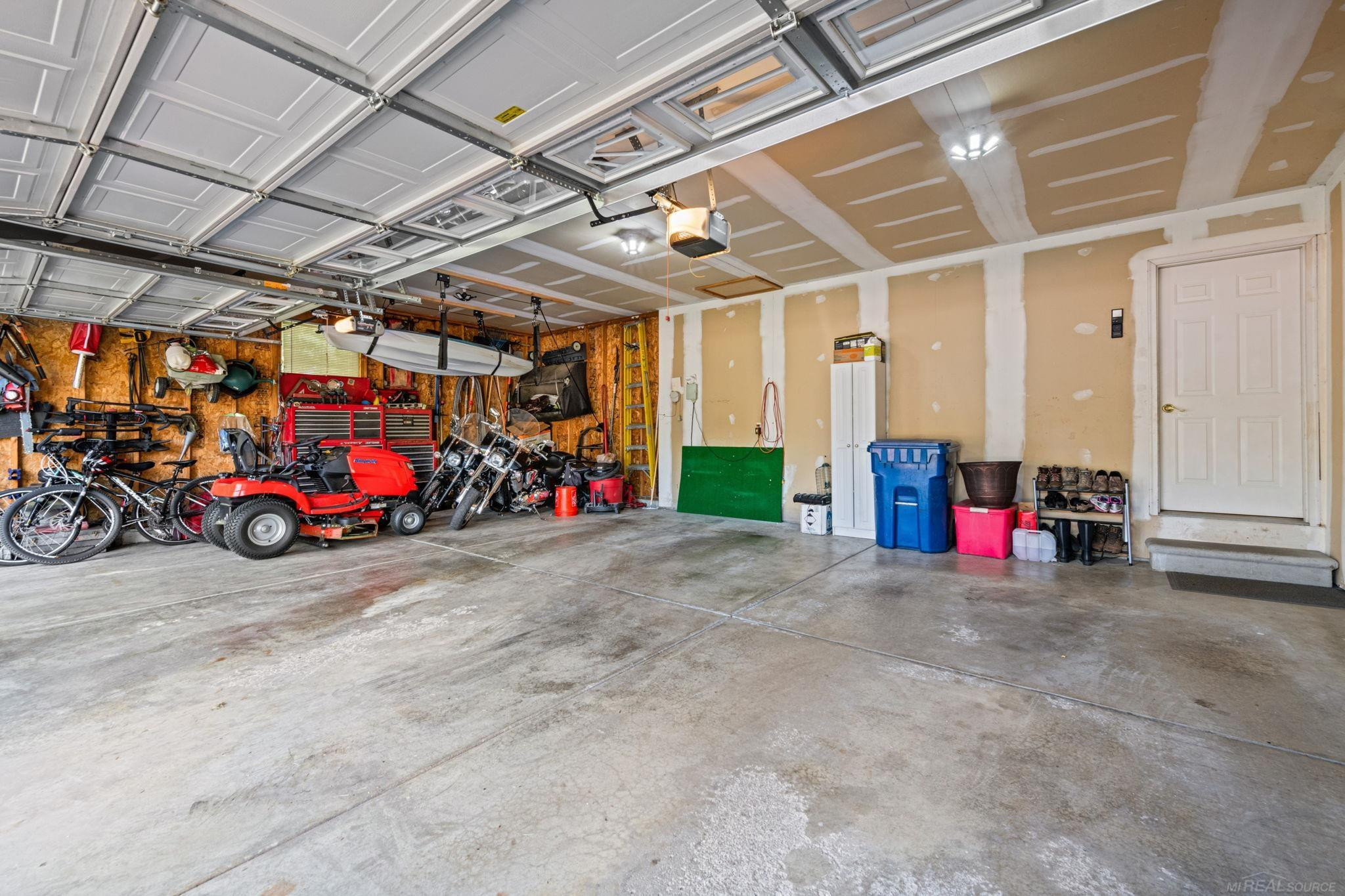 5800 Jeanne Marie Drive, White Lake, MI 48383 — Photo 42