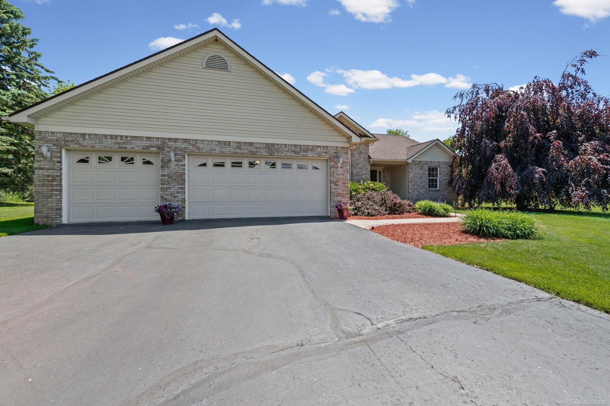 5800 Jeanne Marie Drive, White Lake, MI 48383 — Photo 58